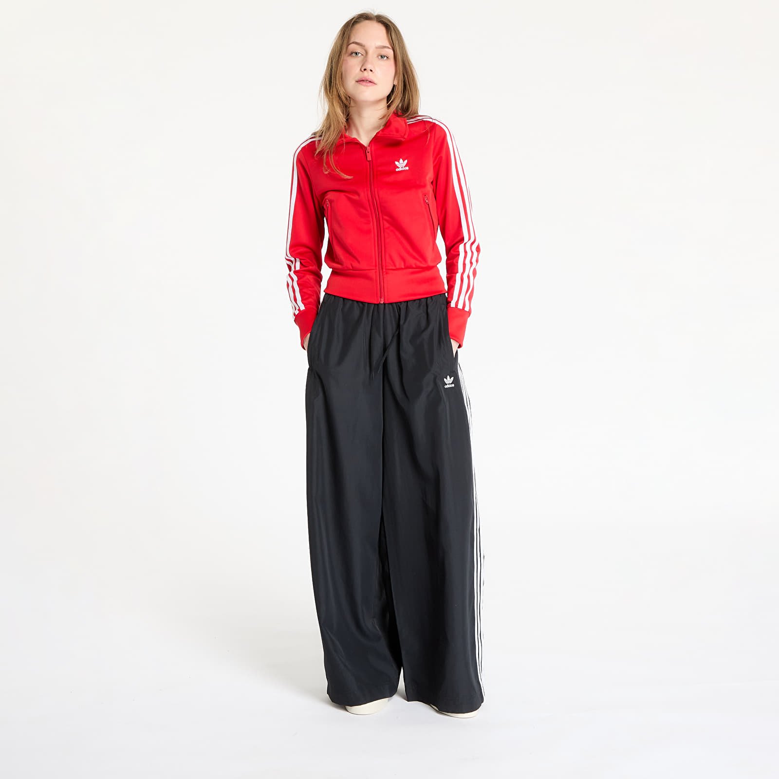 Sudaderas de mujer adidas Firebird Adicolor Tracktop Better Scarlet