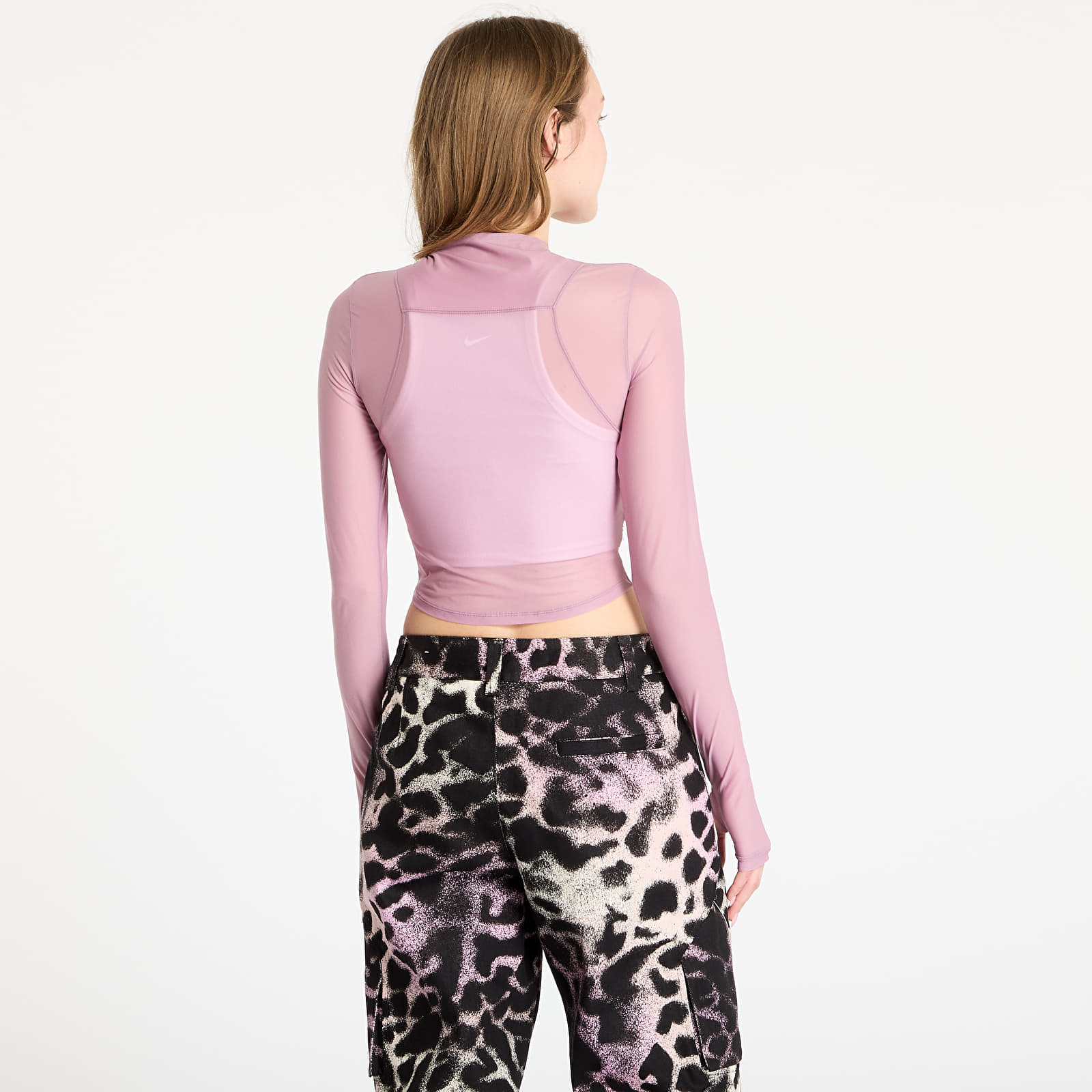 Camisetas de mujer Nike Zenvy Women's Dri-FIT Long-Sleeve Sheer Top Plum Dust/ White