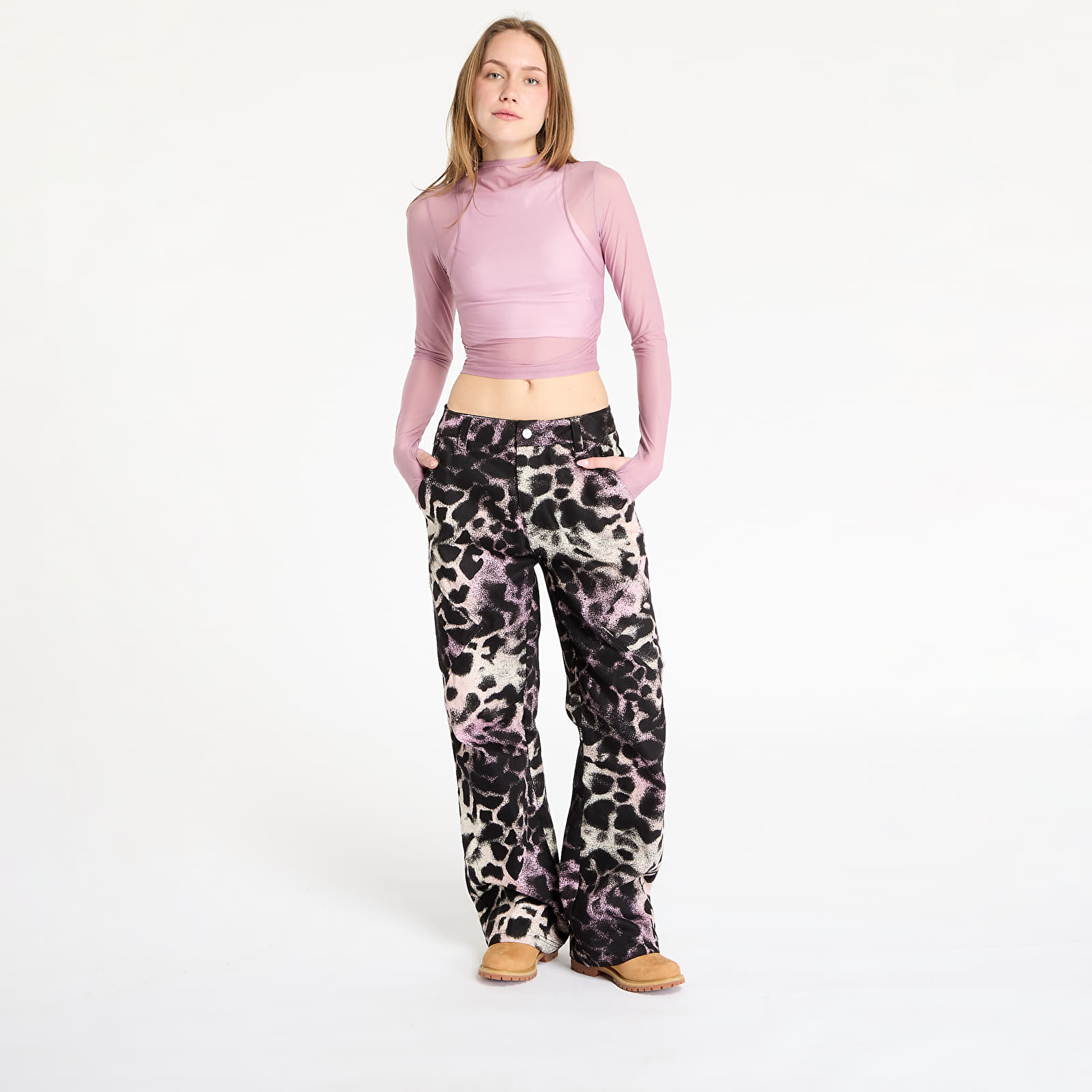 Camisetas de mujer Nike Zenvy Women's Dri-FIT Long-Sleeve Sheer Top Plum Dust/ White