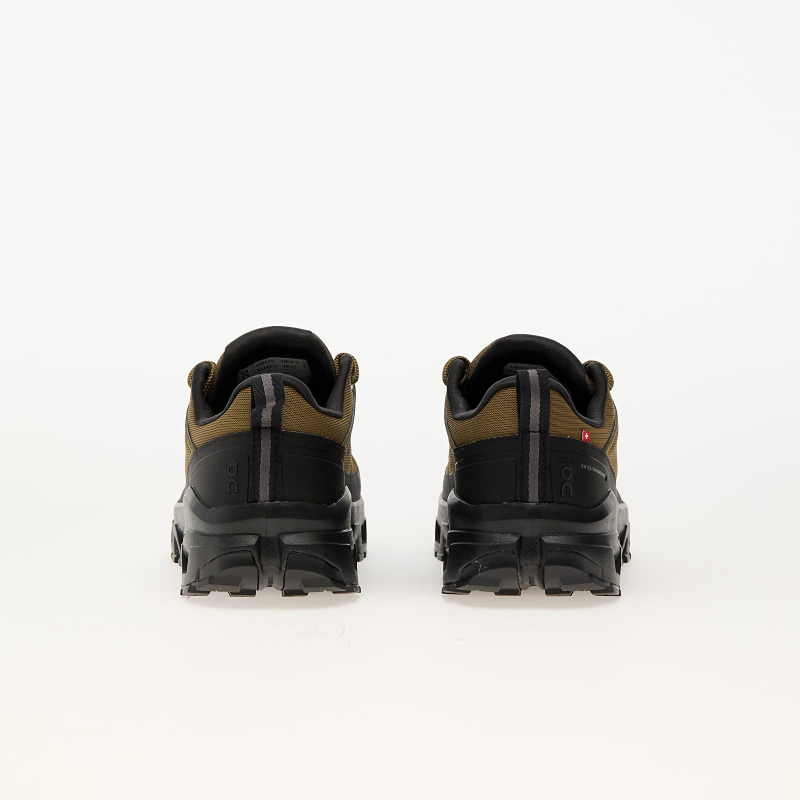 Men's sneakers and shoes On M Cloudrock Low WP Hunter/ Black