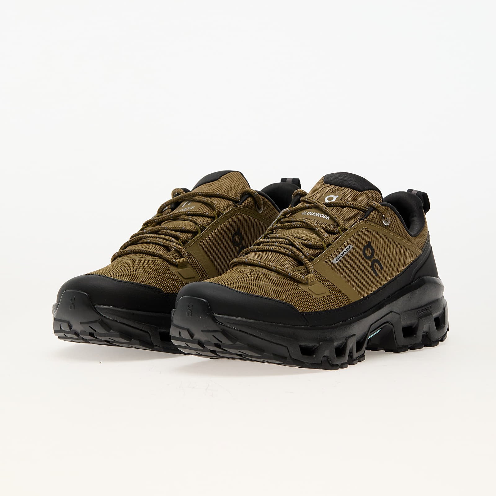 Men's sneakers and shoes On M Cloudrock Low WP Hunter/ Black