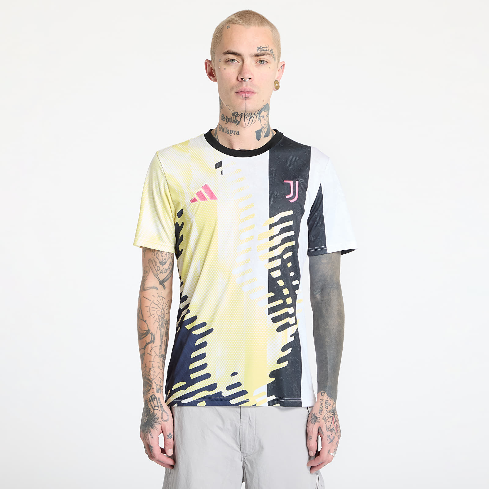 Jerseys adidas Juventus 24/25 Pre-Match Jersey Pure Sulfur/ Black/ Legend Ink