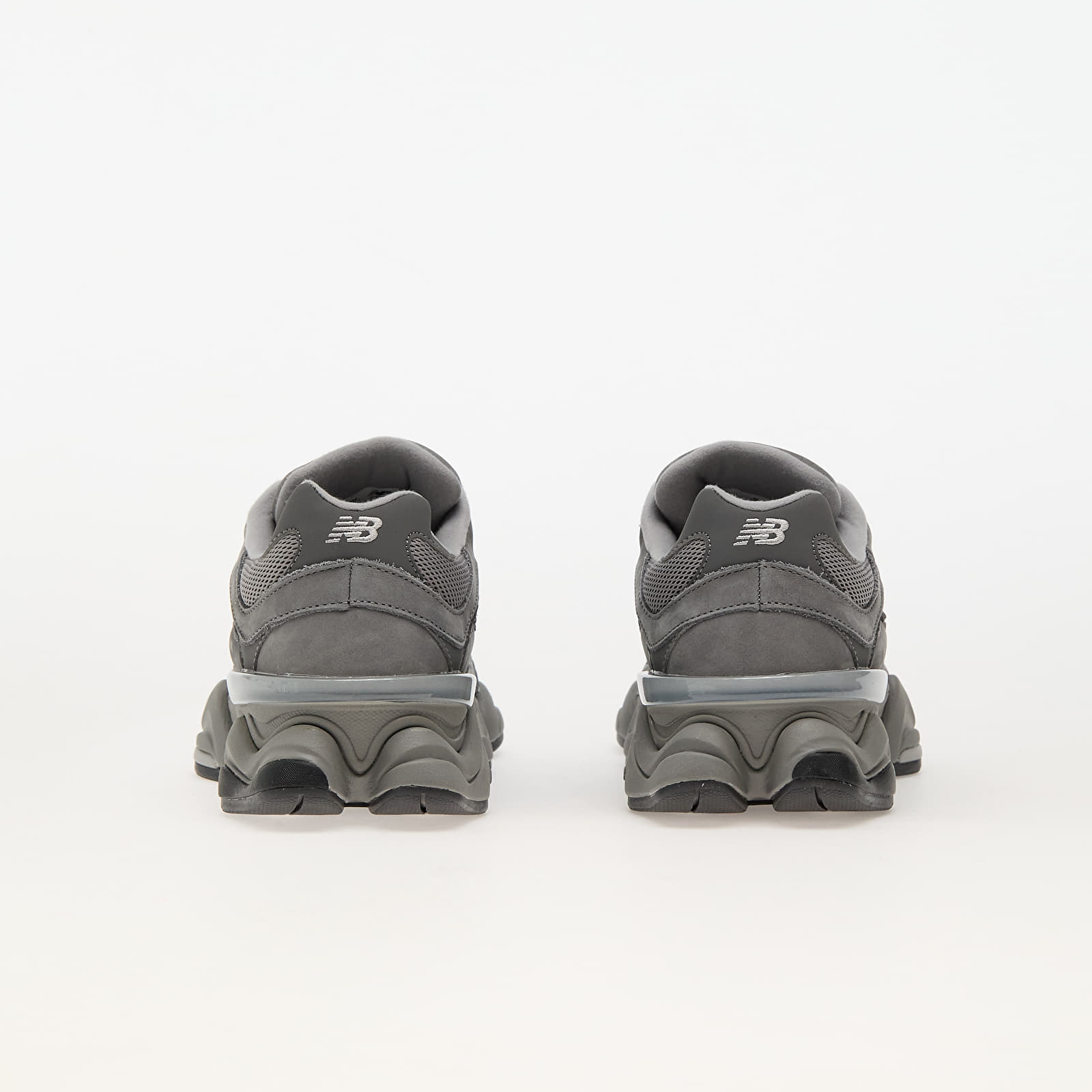 Men's sneakers and shoes New Balance 9060 Shadow Grey