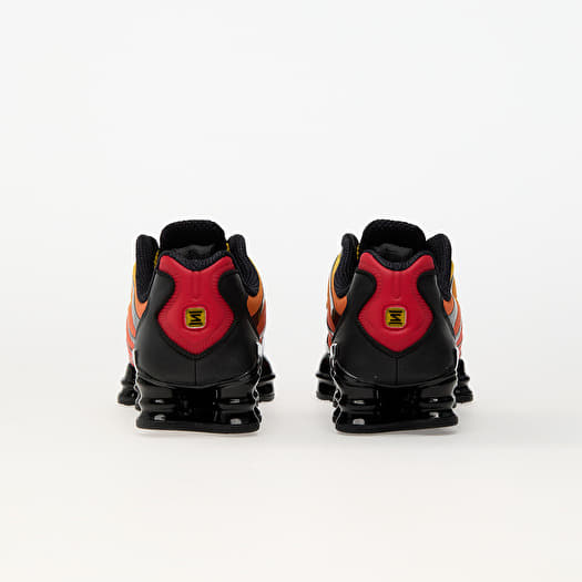 Nike shox uomo arancione hotsell