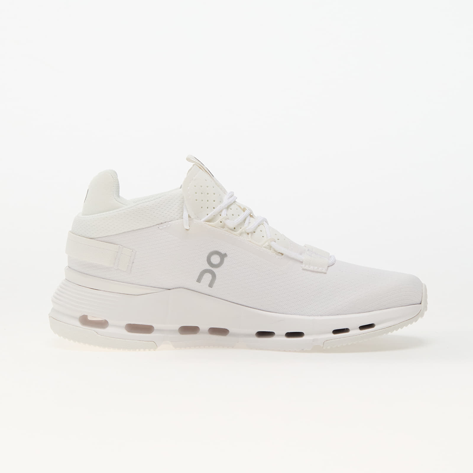 Męskie trampki i buty On M Cloudnova 2 All White