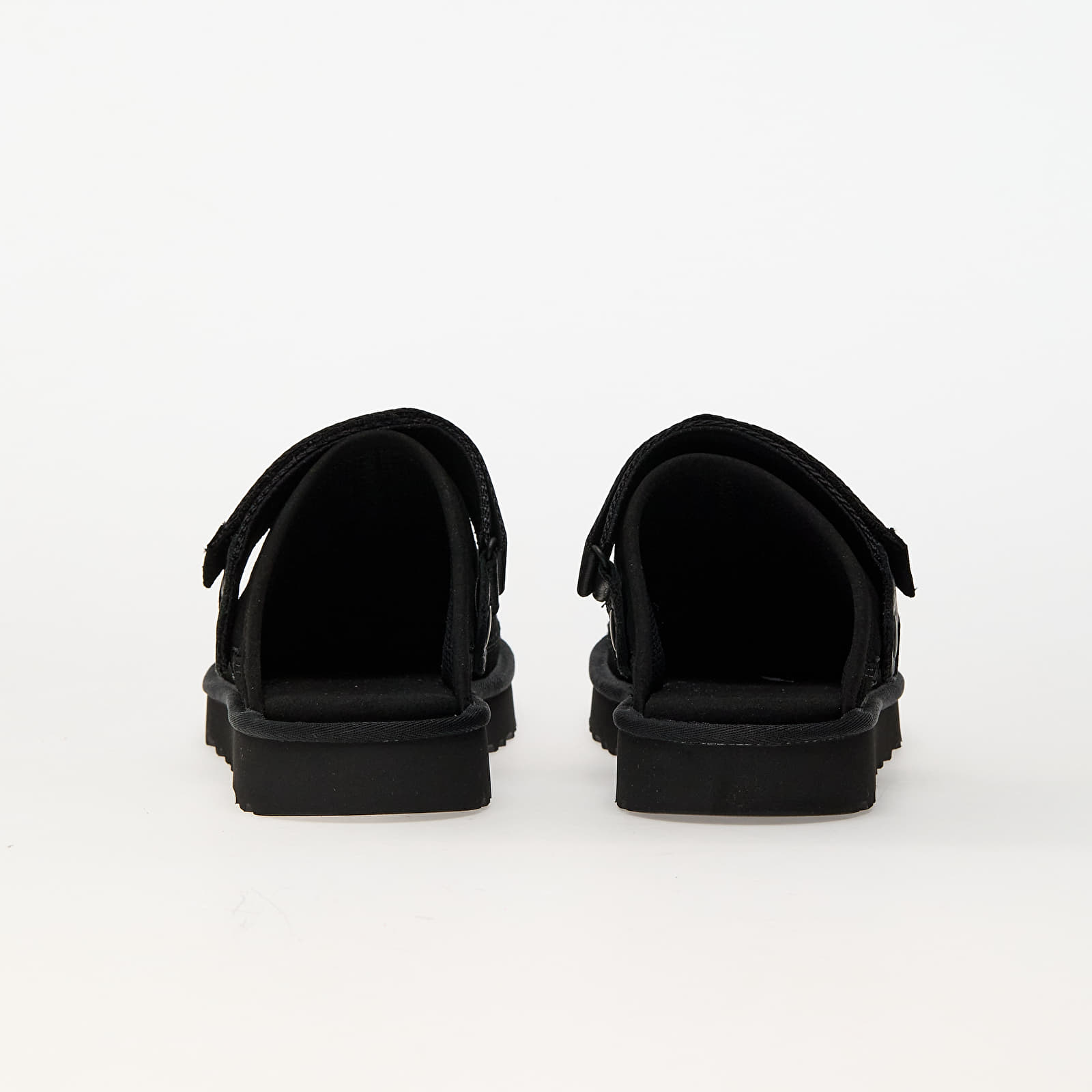Men's sneakers and shoes UGG M Goldencoast Clog Ii Black