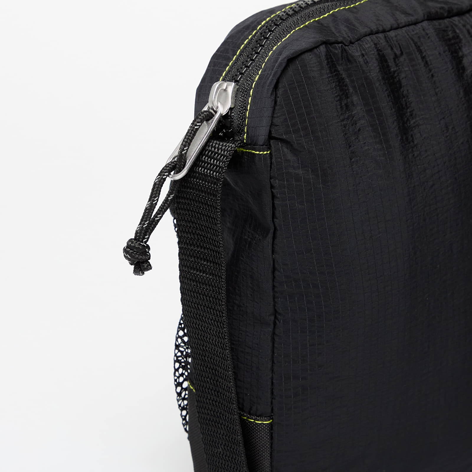 Õlakotid adidas Small Item Bag Black/ Shadow Olive