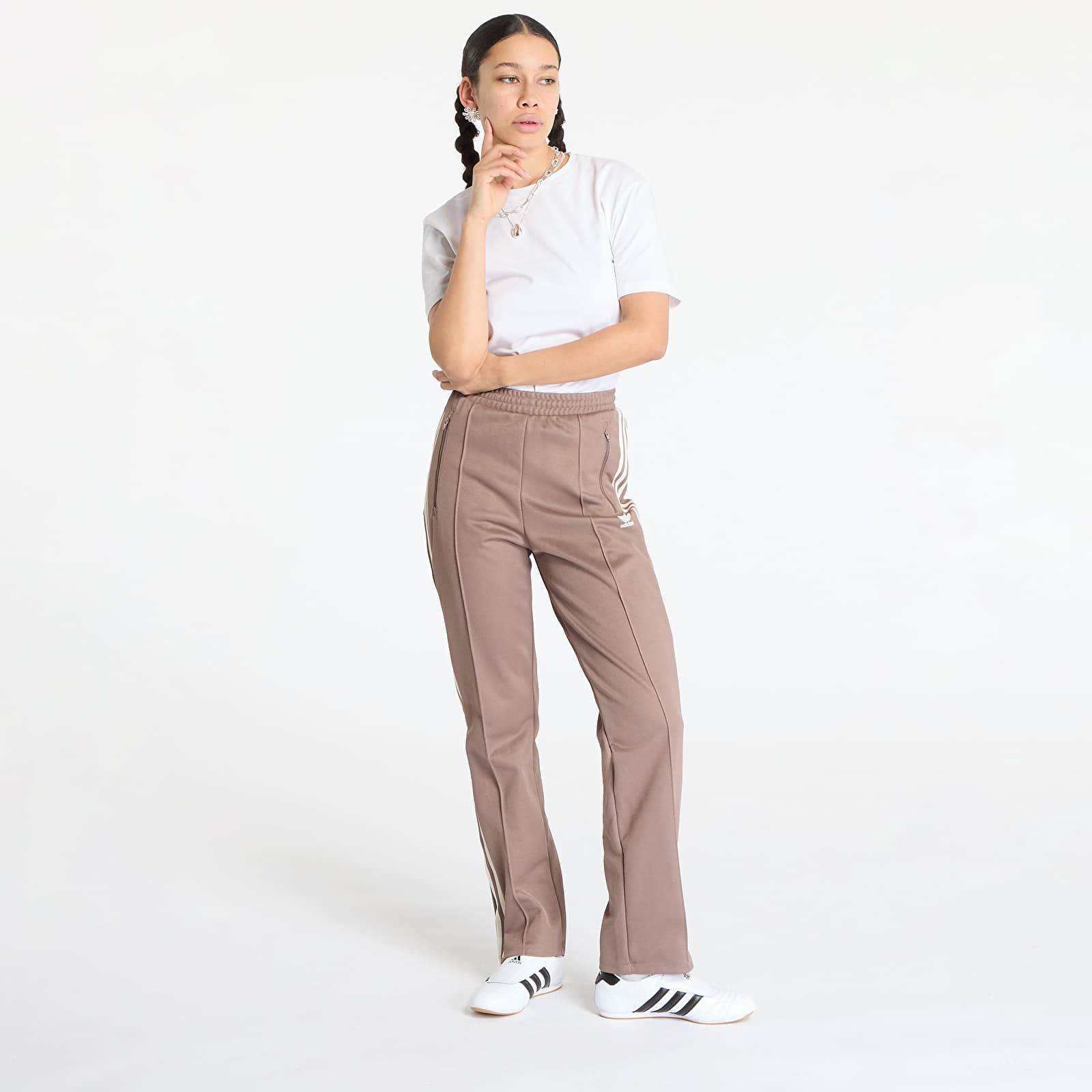 Pantalones de chándal para mujer adidas Adicolor Classic Track Pant Regular Tapered Leg Trace Brown/ Wonder White