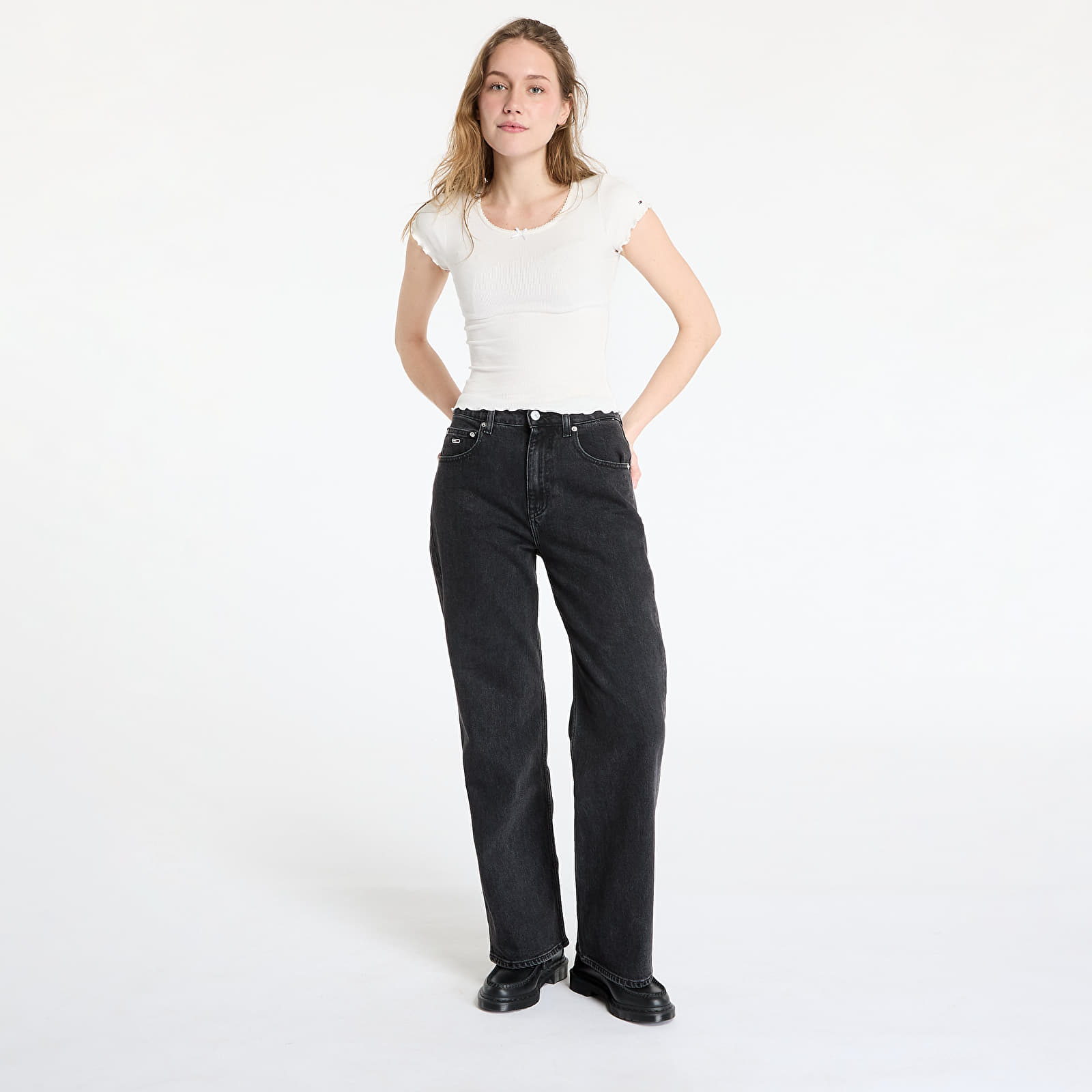 Ženske majice Tommy Jeans Slim Scallop Rib Tee White