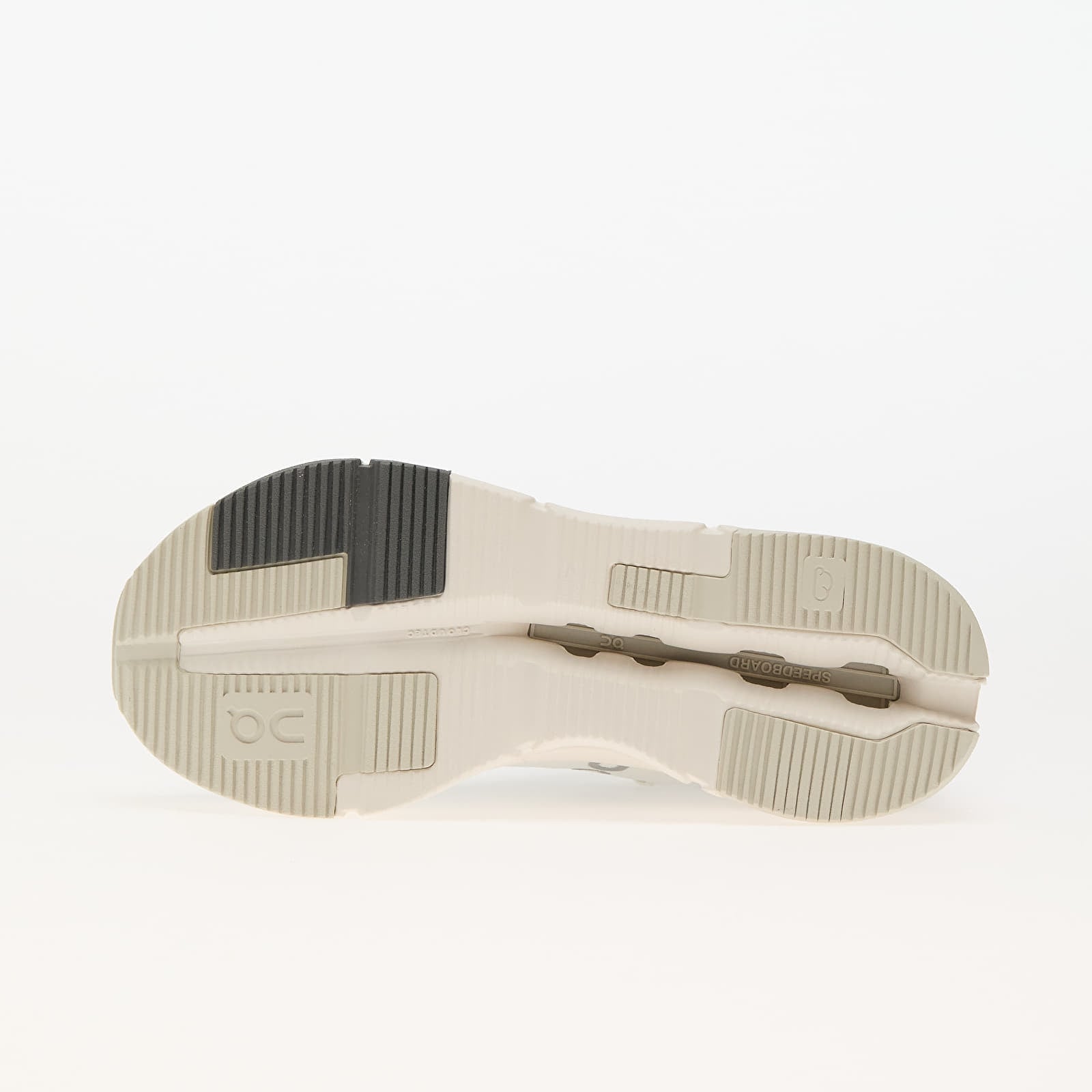 On Sneakers On W Cloudnova 2 Ice/ Sand EUR 40.5 - 2