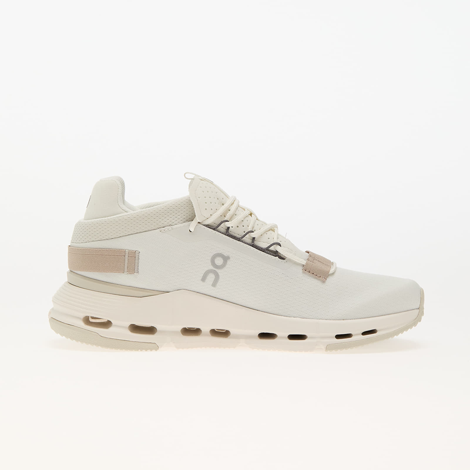 Meeste tossud ja kingad On M Cloudnova 2 Ice/ Sand