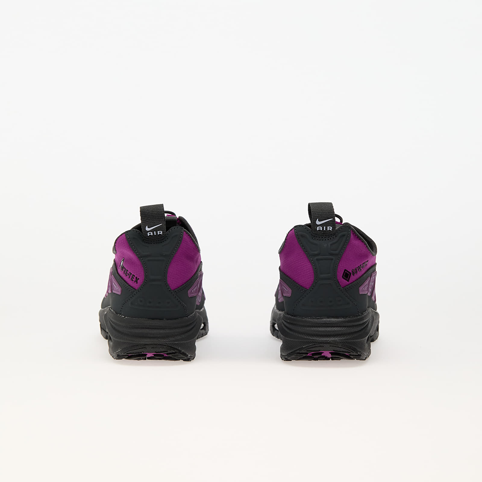 Sneakers og sko til kvinder Nike W Air Max SNDR Gtx Bold Berry/ Dk Smoke Grey-Ghost-Black