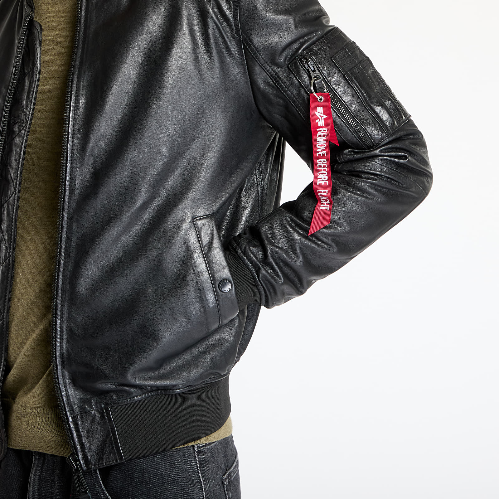 Jacken Alpha Industries Inc. MA-1 Leather Black