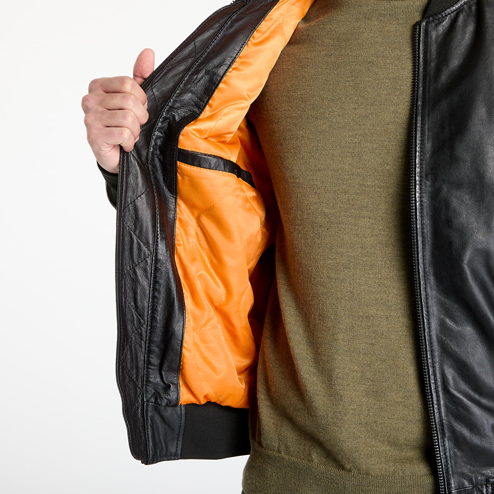 Jacken Alpha Industries Inc. MA-1 Leather Black