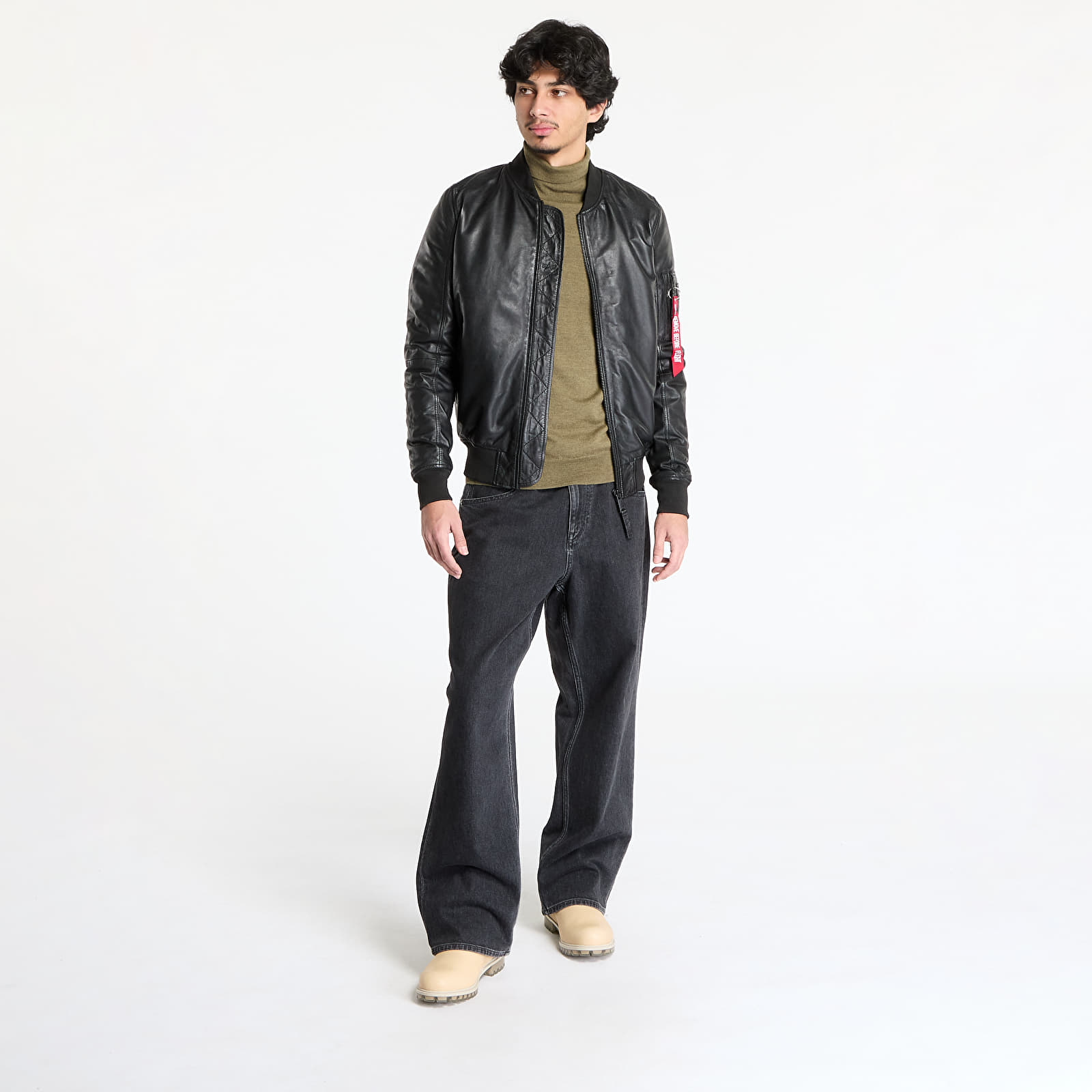 Jacken Alpha Industries Inc. MA-1 Leather Black