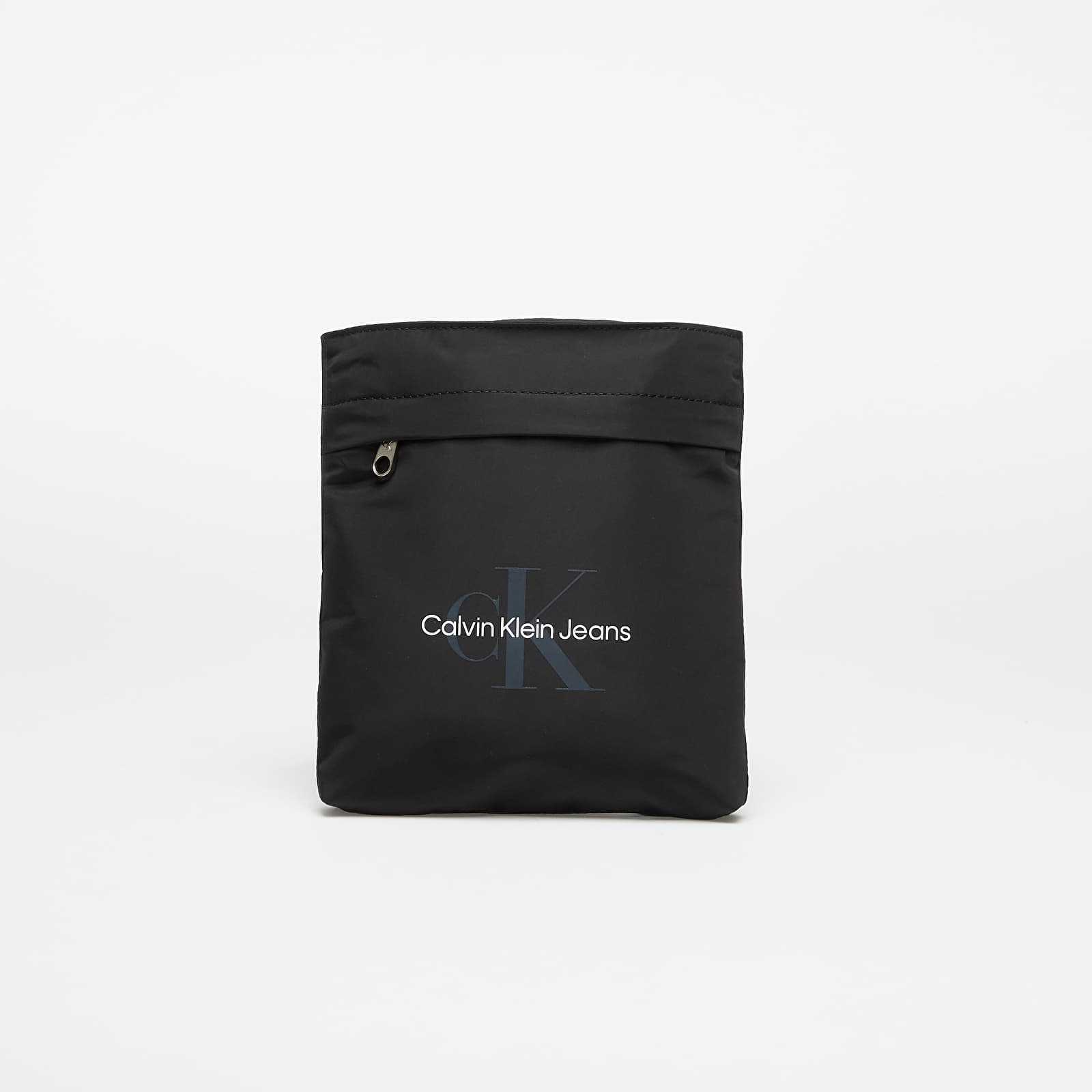 Tašky cez rameno Calvin Klein Jeans Sport Essentials Flatpack Bag Black