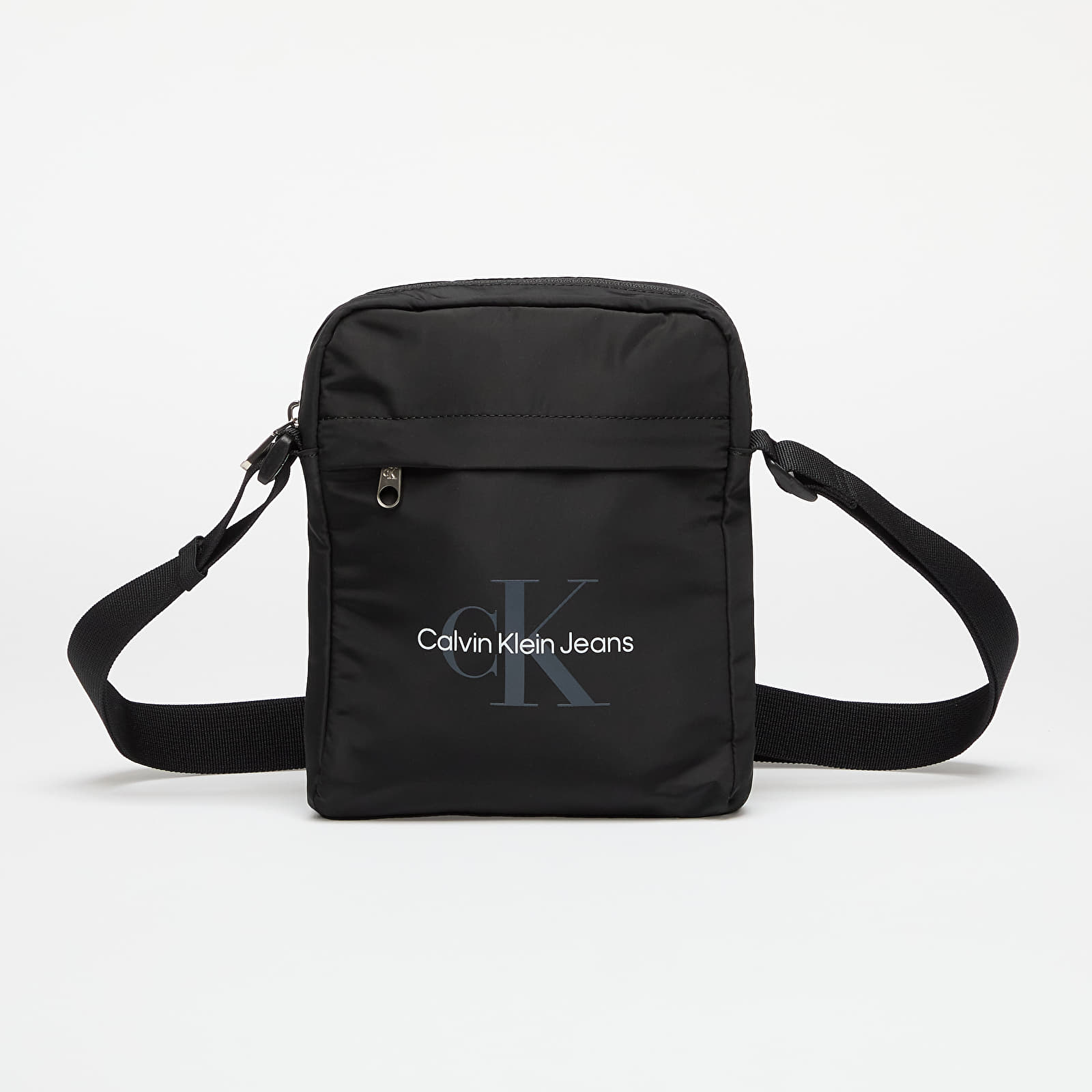 Õlakotid Calvin Klein Jeans Sport Essentials Reporter Bag Black