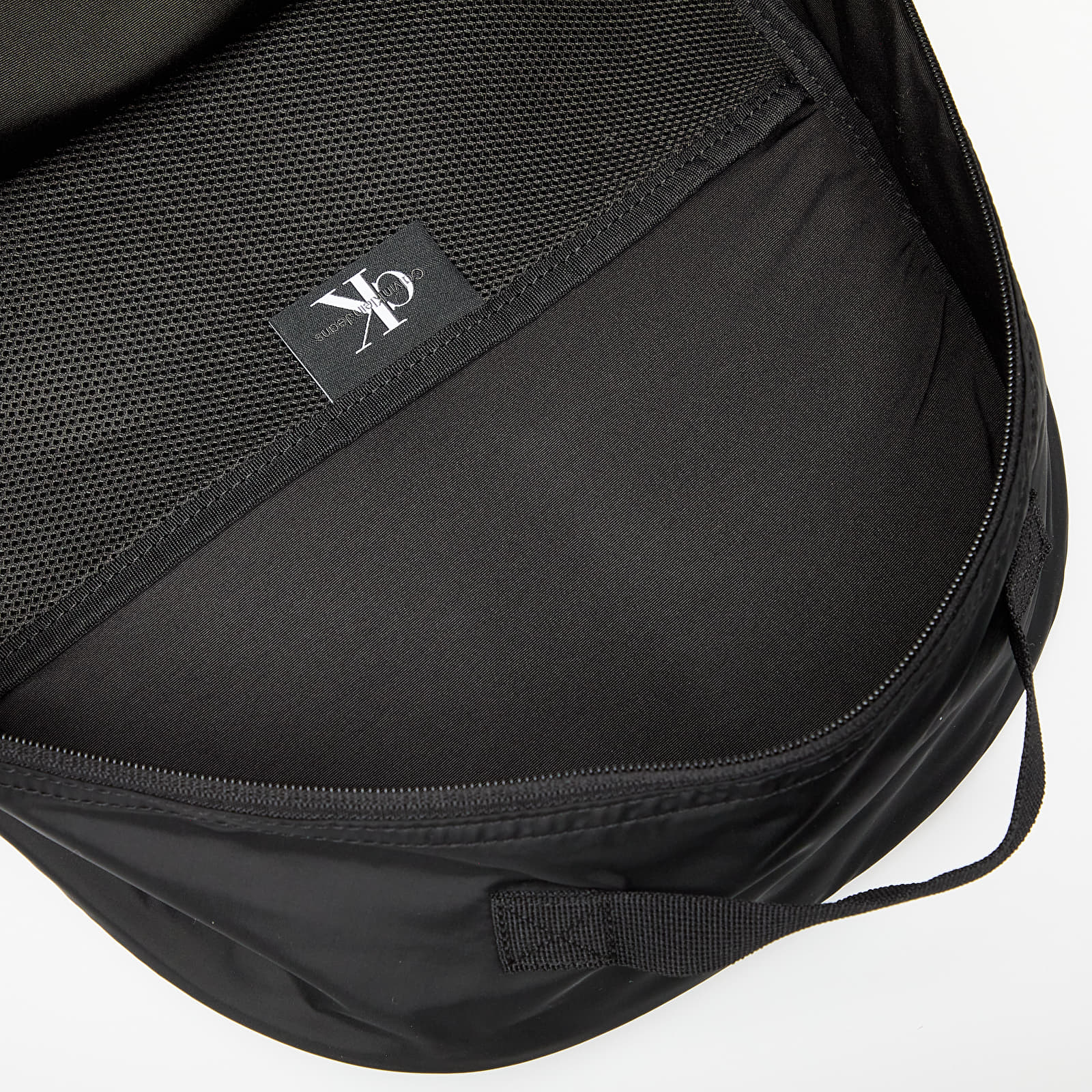 Mochilas para hombres Calvin Klein Jeans Sport Essentials Backpack Black