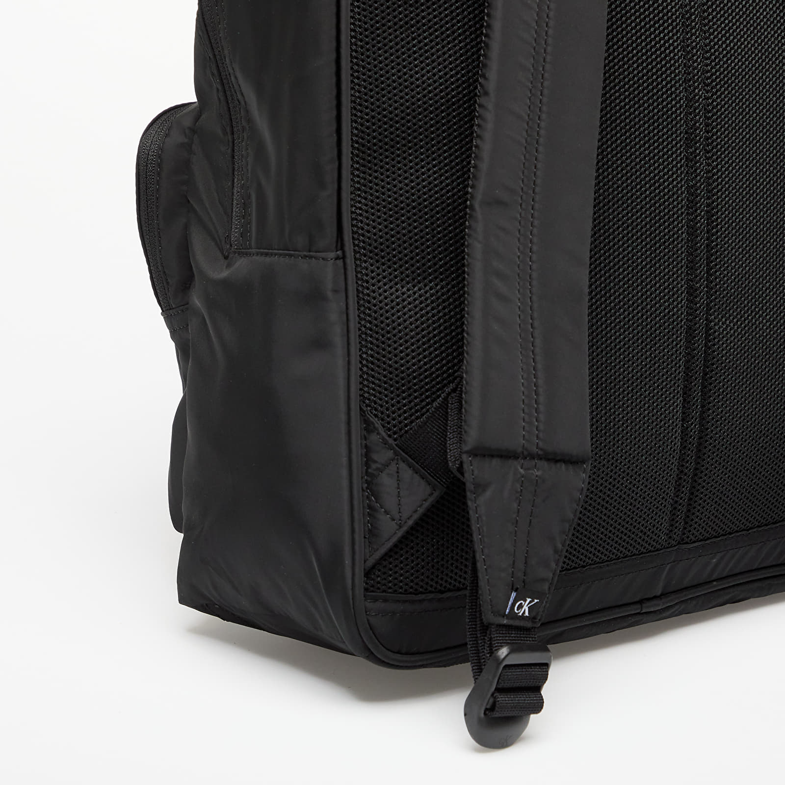 Mochilas para hombres Calvin Klein Jeans Sport Essentials Backpack Black