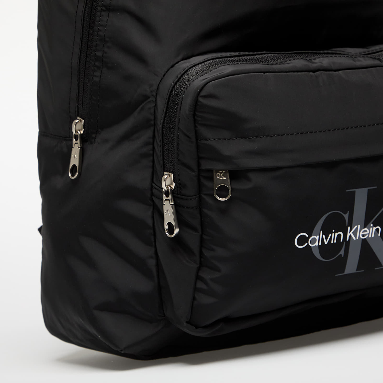 Mochilas para hombres Calvin Klein Jeans Sport Essentials Backpack Black