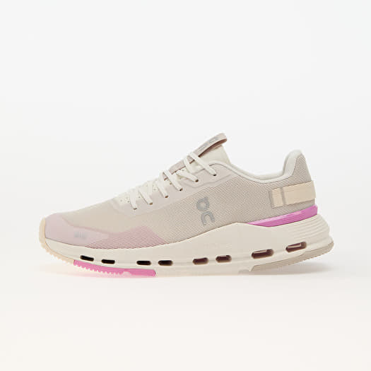 On W Cloudnova Form 2 Pearl/ Raspberry