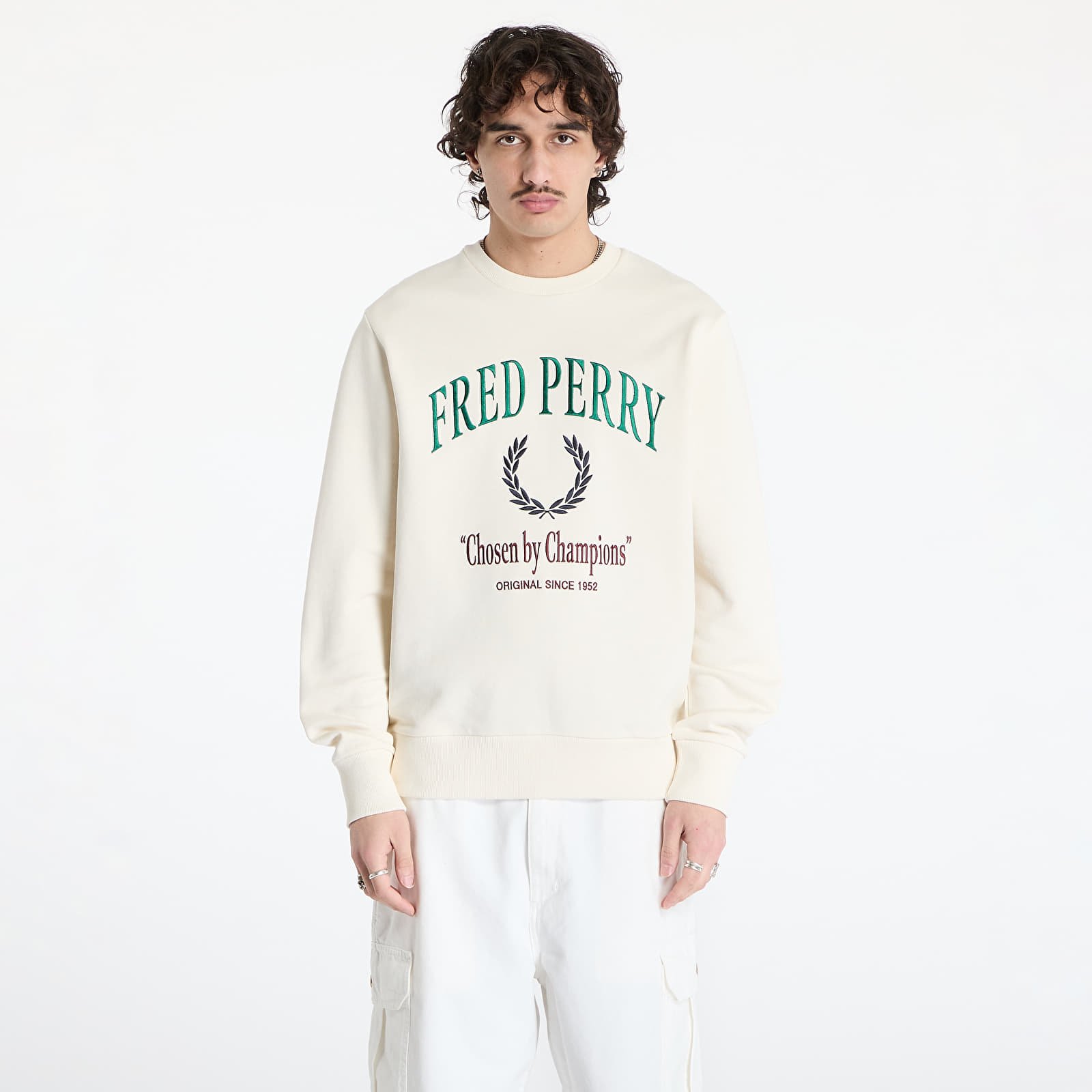 Sweatshirts pour hommes FRED PERRY Embroidered Champion Sweatshirt Ecru