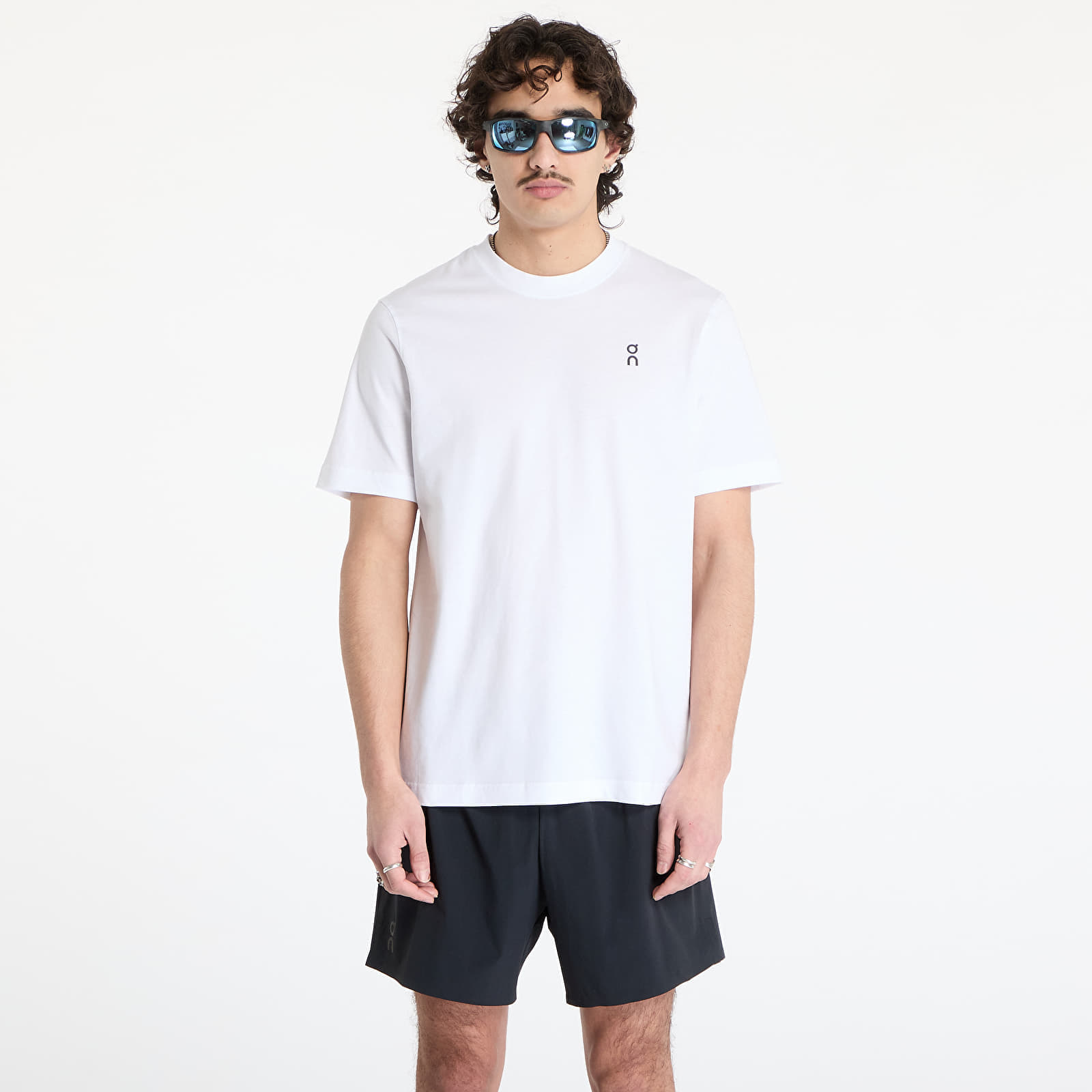 T-shirt On Graphic Short Sleeve Tee White XL
