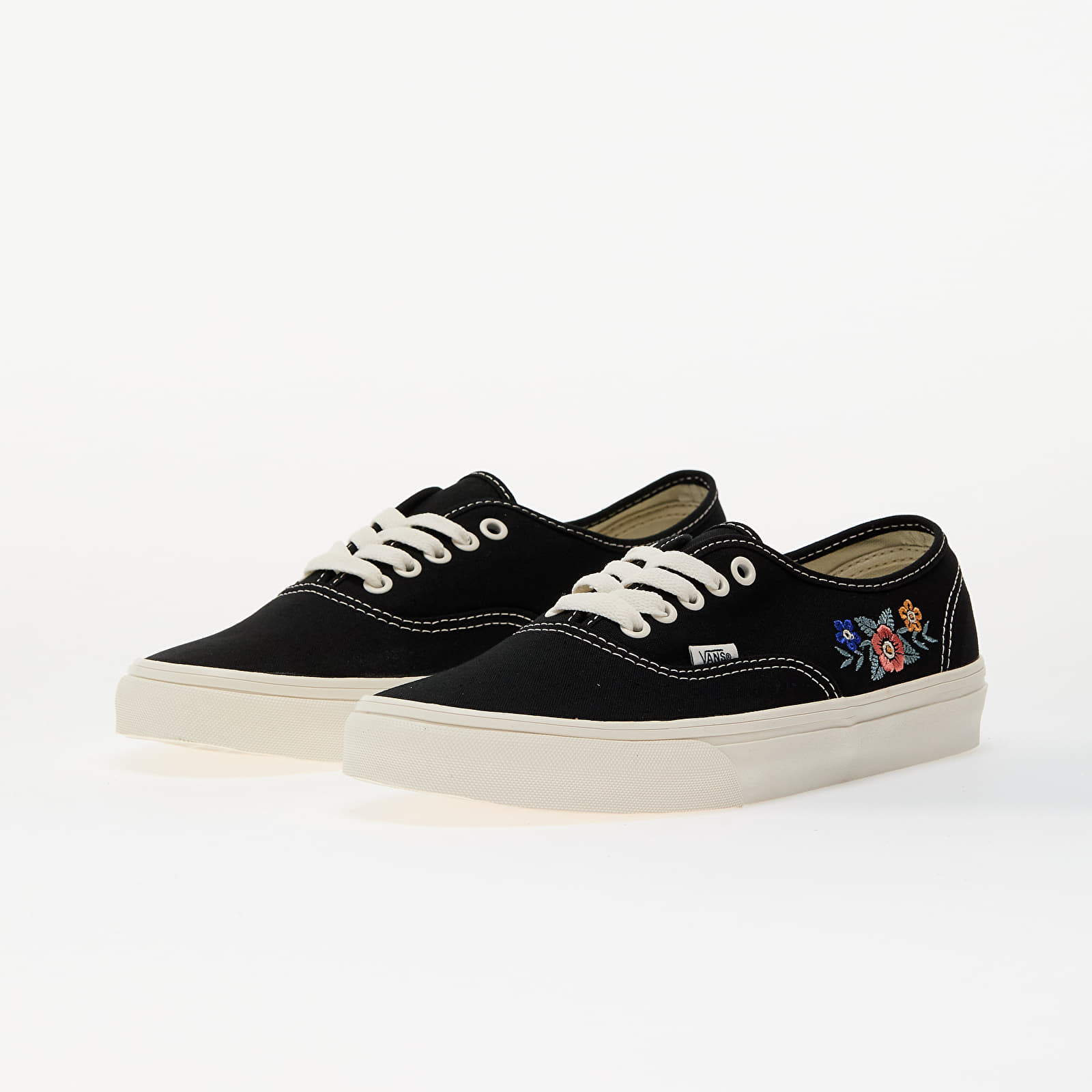 Men's sneakers and shoes Vans Authentic Black Floral