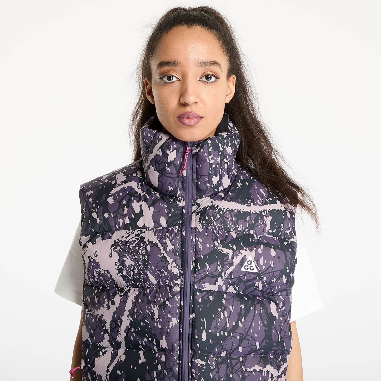 Naiste kardiganid Nike ACG "Lunar Lake" Women's Therma-FIT ADV Vest Dark Raisin/ Black/ Summit White