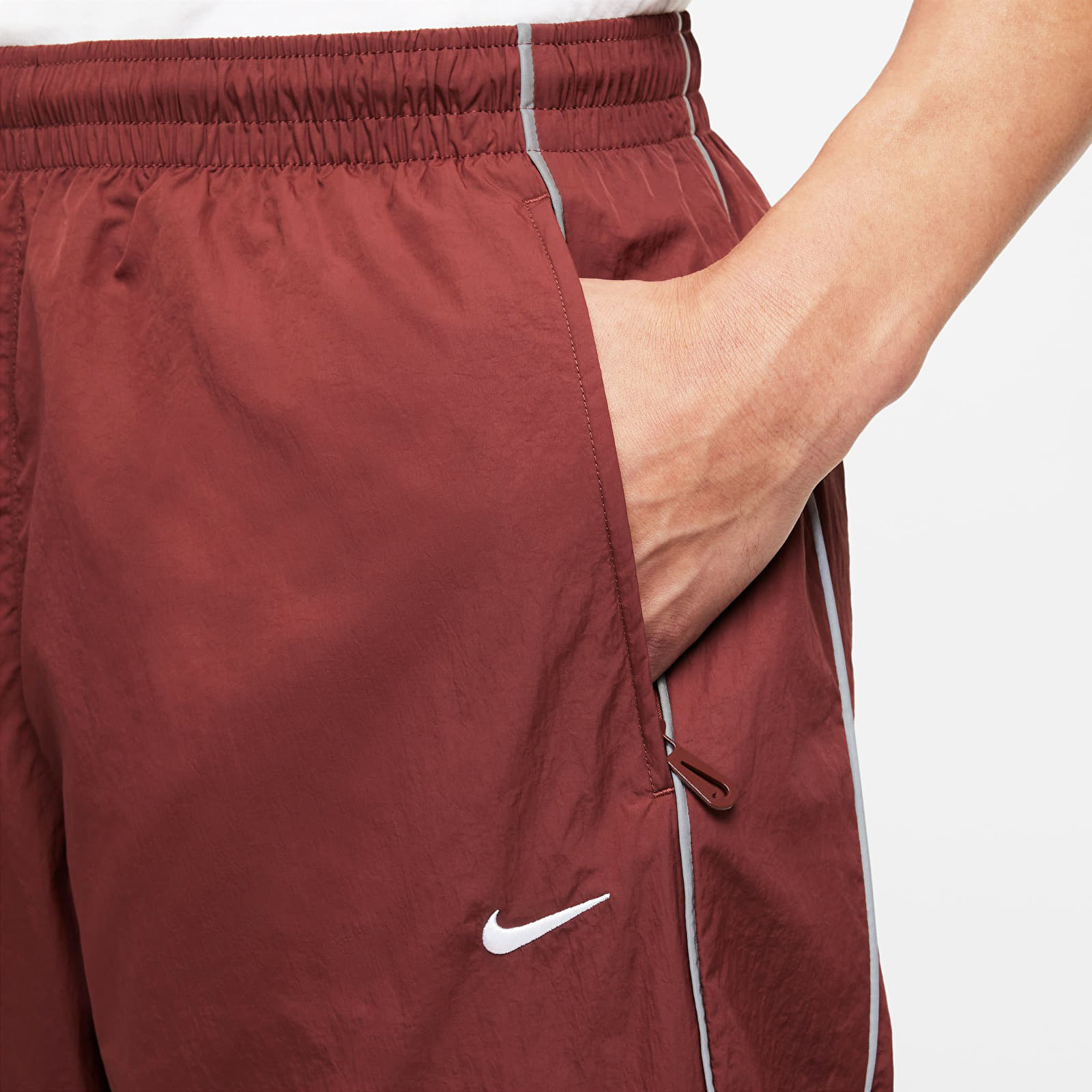 Pantalones de hombre Nike Solo Swoosh Men's Track Pants Dark Pony/ White