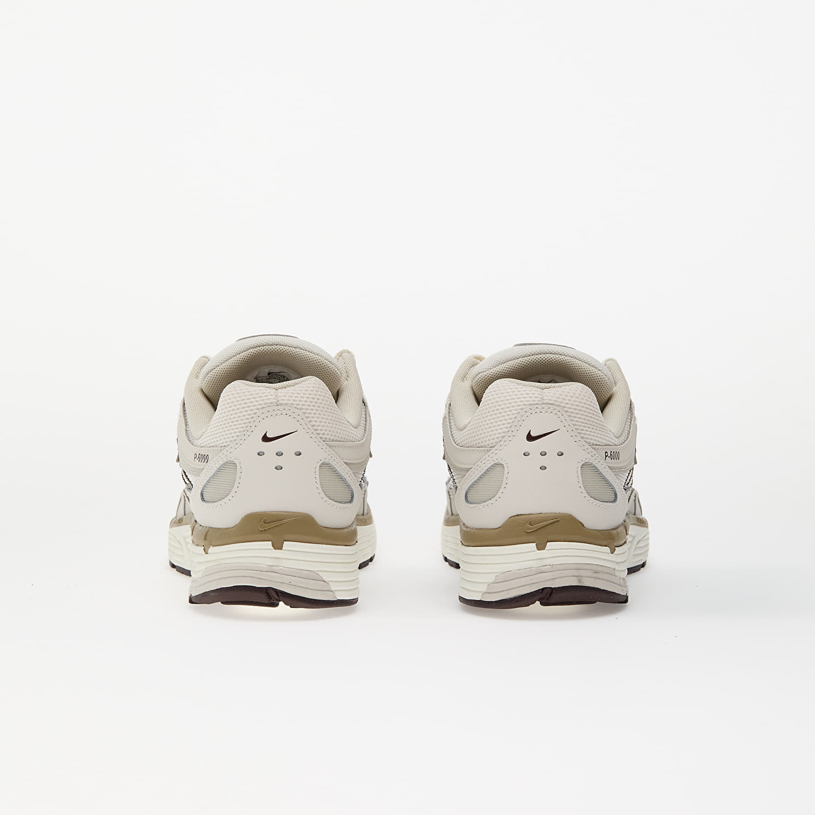 Zapatillas y zapatos de hombre Nike P-6000 Earth/ Light Bone-Sail-Phantom