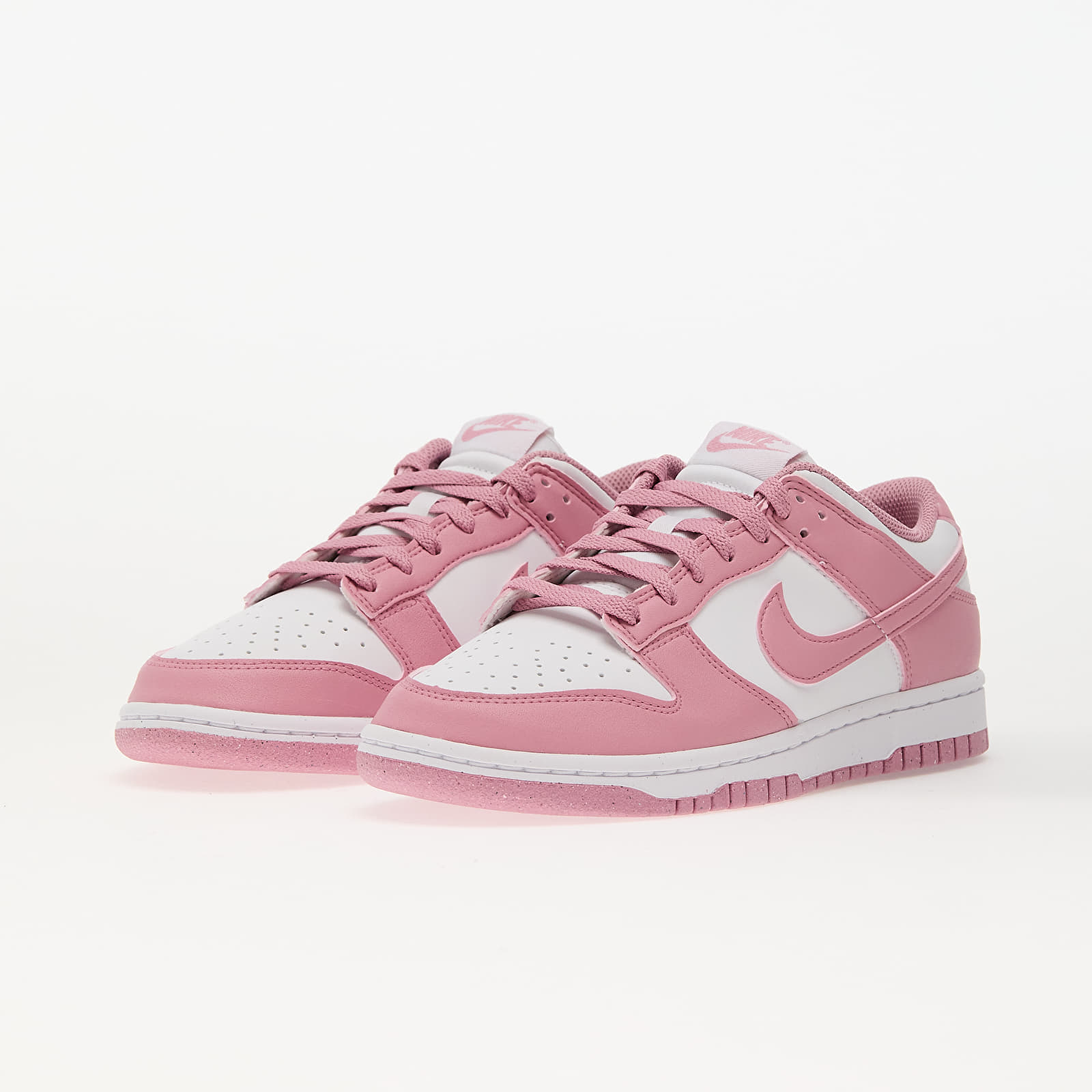 Naiste tossud ja kingad Nike W Dunk Low White/ Elemental Pink