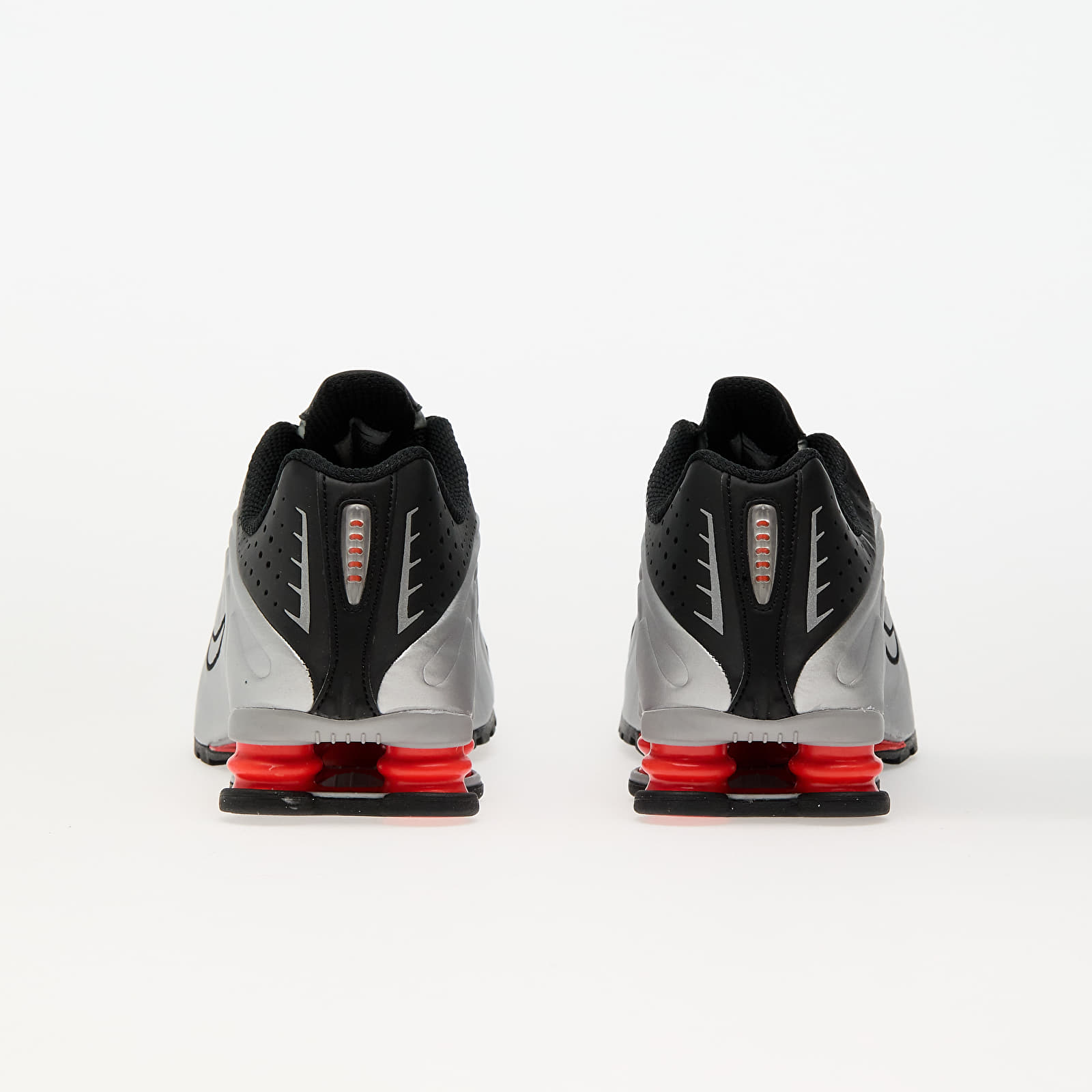 Men's sneakers and shoes Nike Shox R4 Metallic Silver/ Metallic Silver-Black