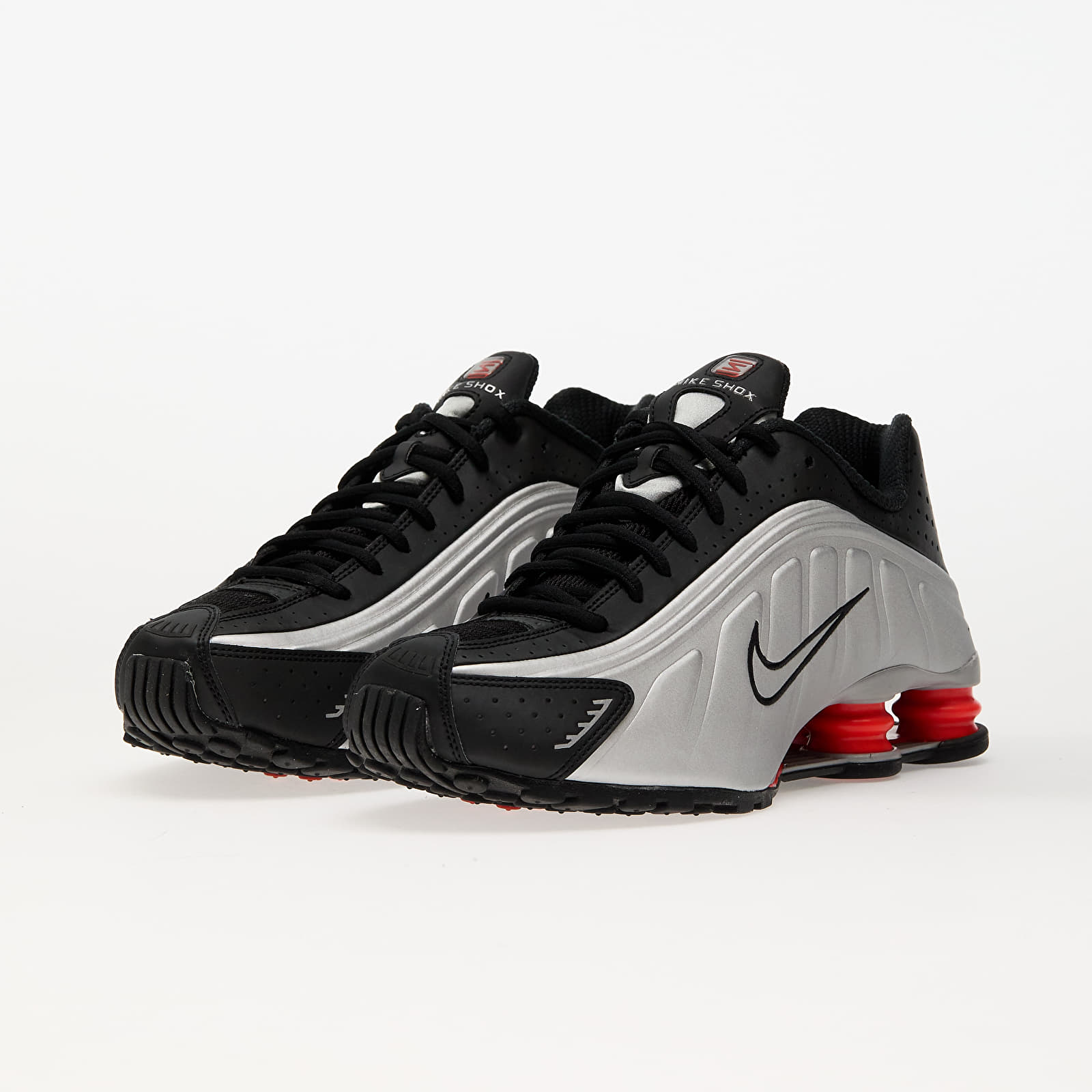 Men's sneakers and shoes Nike Shox R4 Metallic Silver/ Metallic Silver-Black