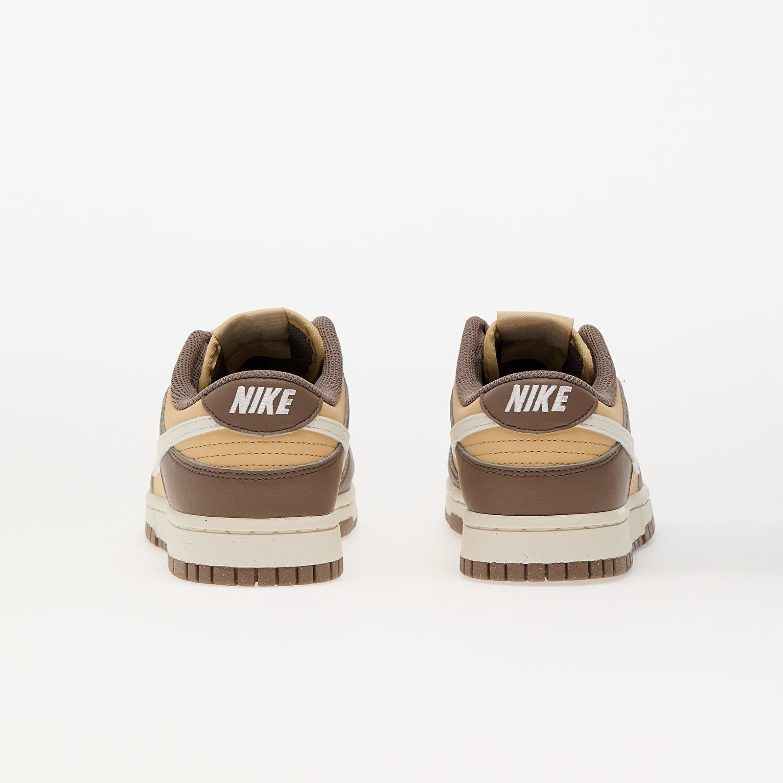 Sneakers og sko til kvinder Nike W Dunk Low Mink Brown/ Sail-Sesame-Coconut Milk