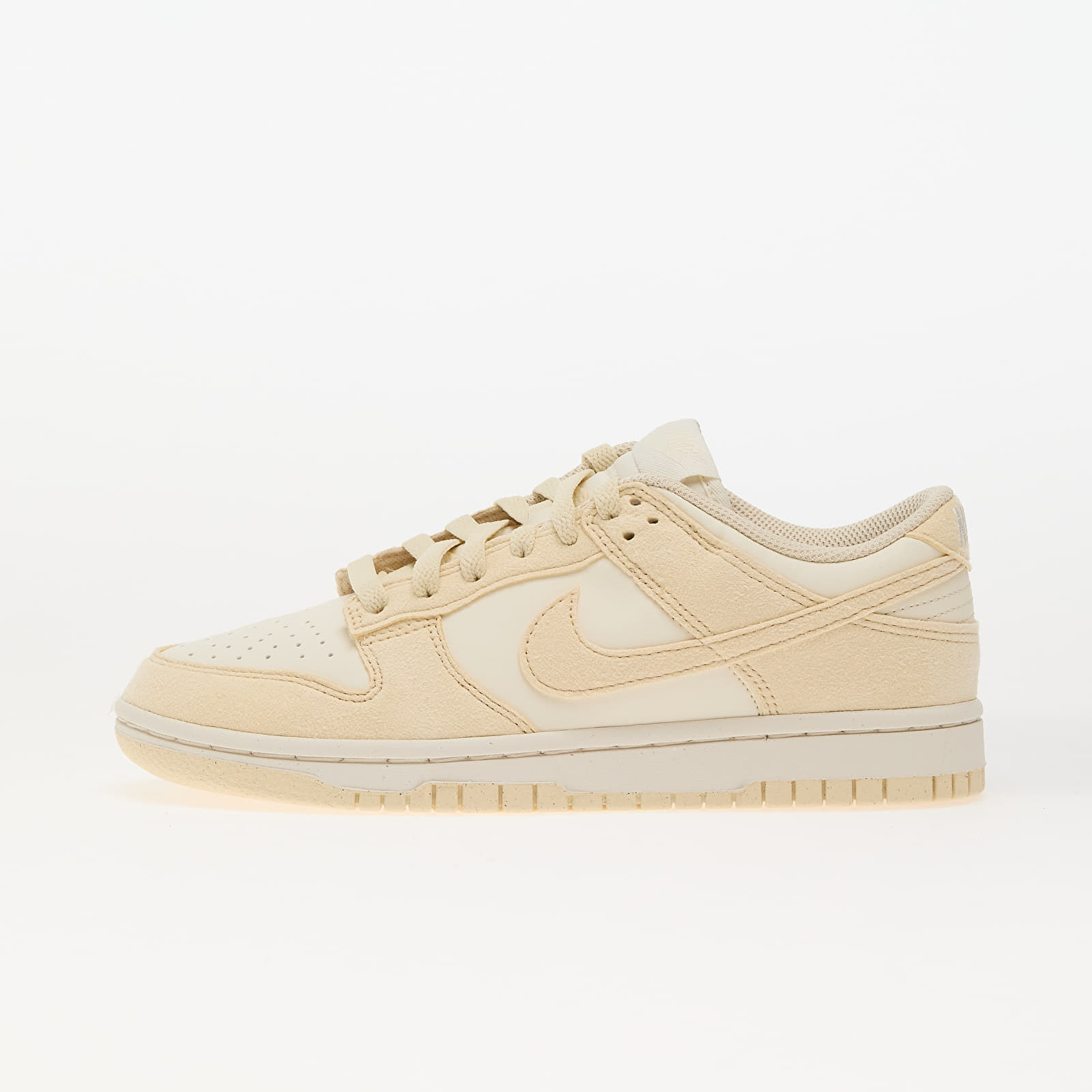 Women's sneakers and shoes Nike W Dunk Low Soft Pearl/ Beach-Pale Ivory-White