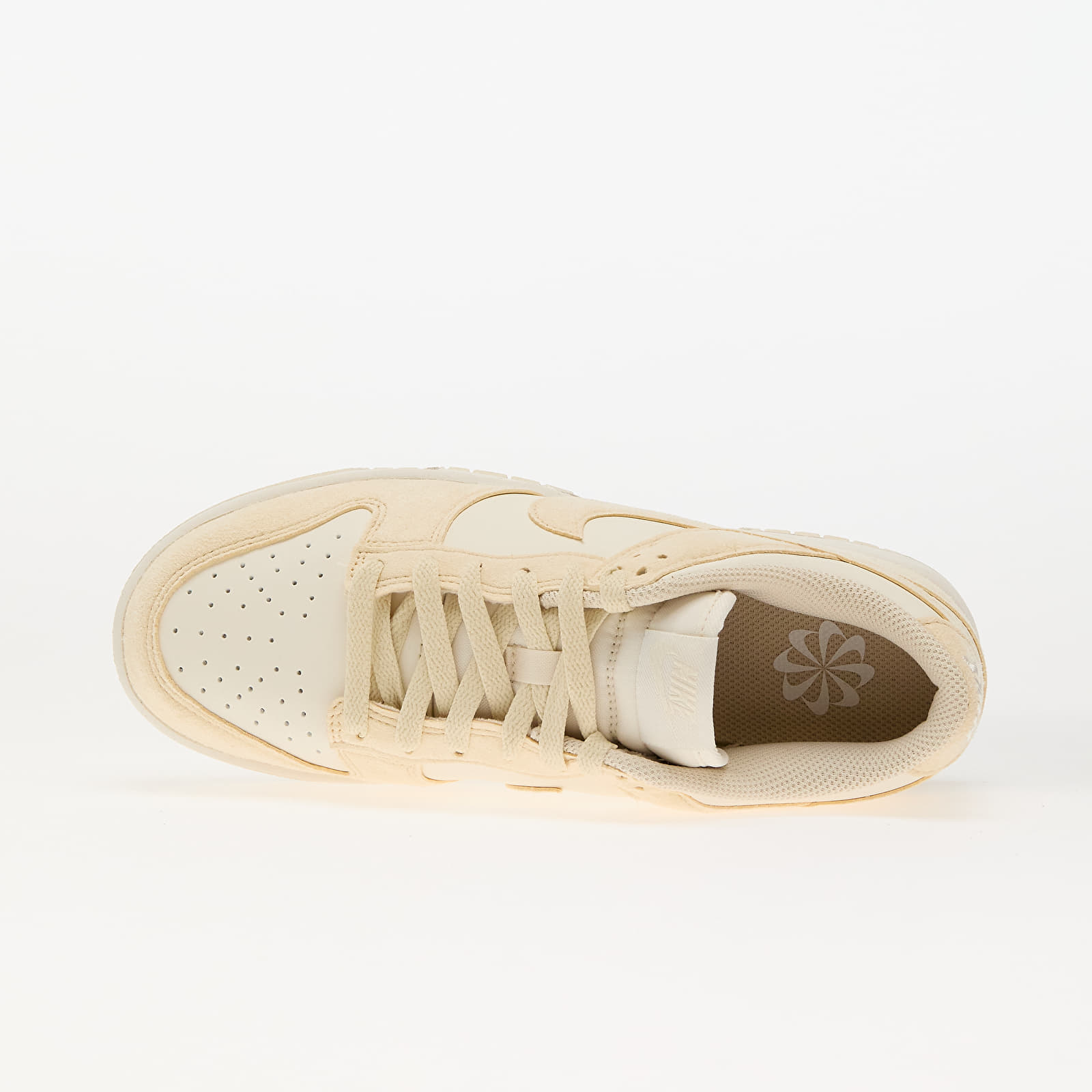 Sneakers og sko til kvinder Nike W Dunk Low Soft Pearl/ Beach-Pale Ivory-White