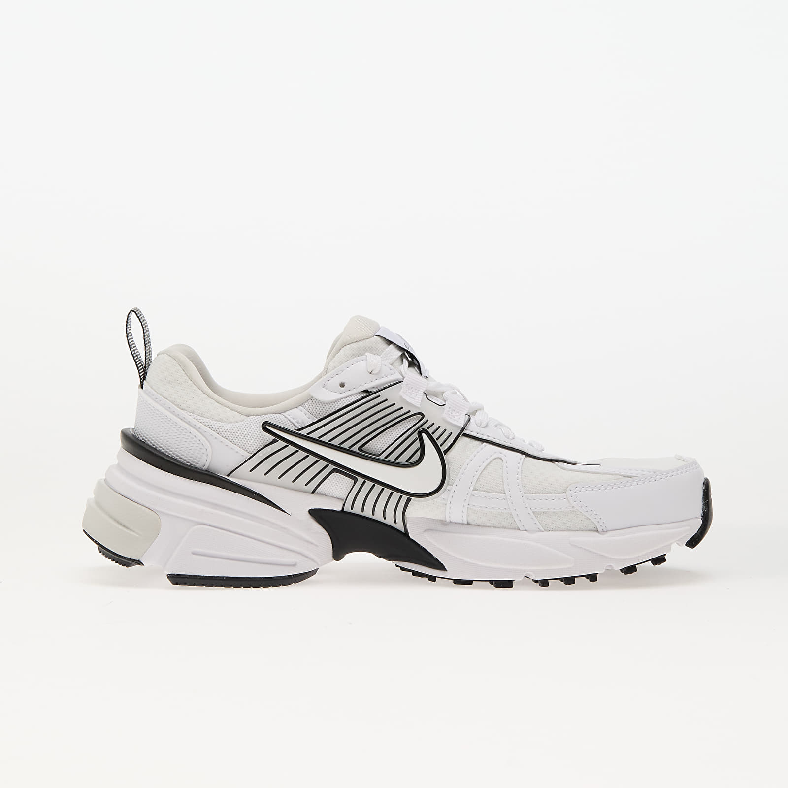 Naiste tossud ja kingad Nike W V2K Run White/ White-Platinum Tint-Summit White