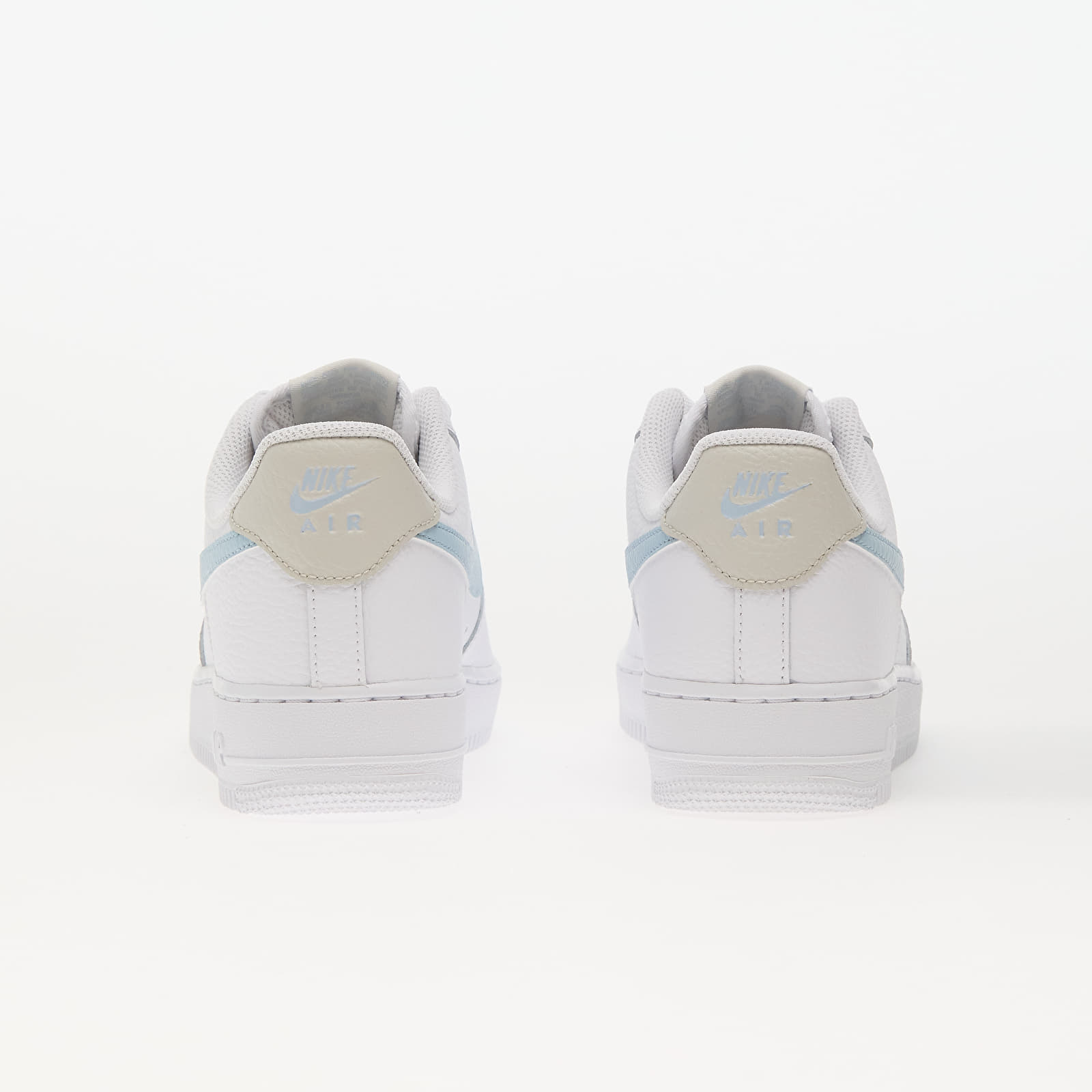 Scarpe e sneakers da donna Nike W Air Force 1 '07 White/ Lt Armory Blue-Light Bone