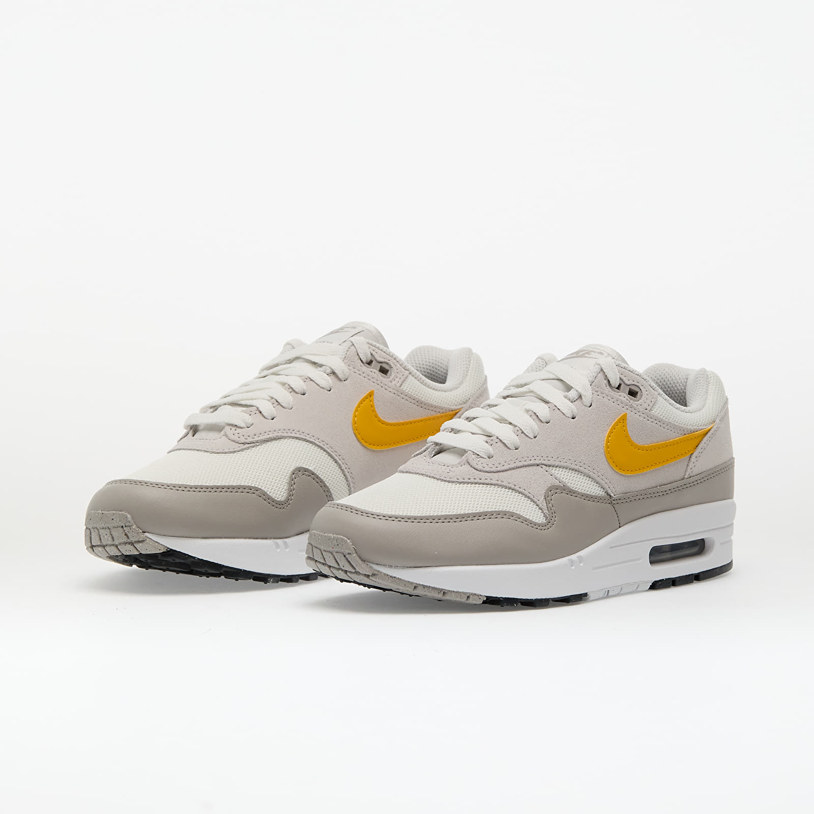 Zapatillas Hombre Nike Air Max 1 Essential Summit White/ University Gold-Vast Grey