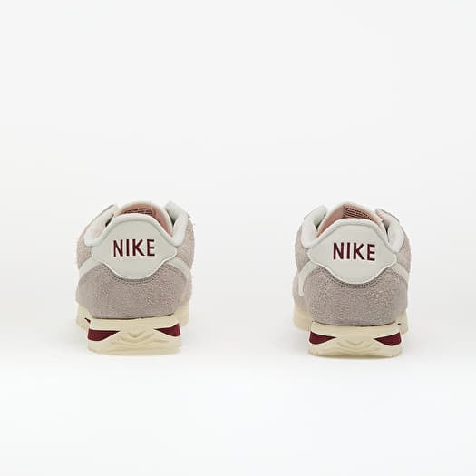 ☆Nike☆ Cortez SE M College Grey Dark Team Red Coconut Milk Nike Cortez SE Suede College Grey Dark Team Red Coconut Milk