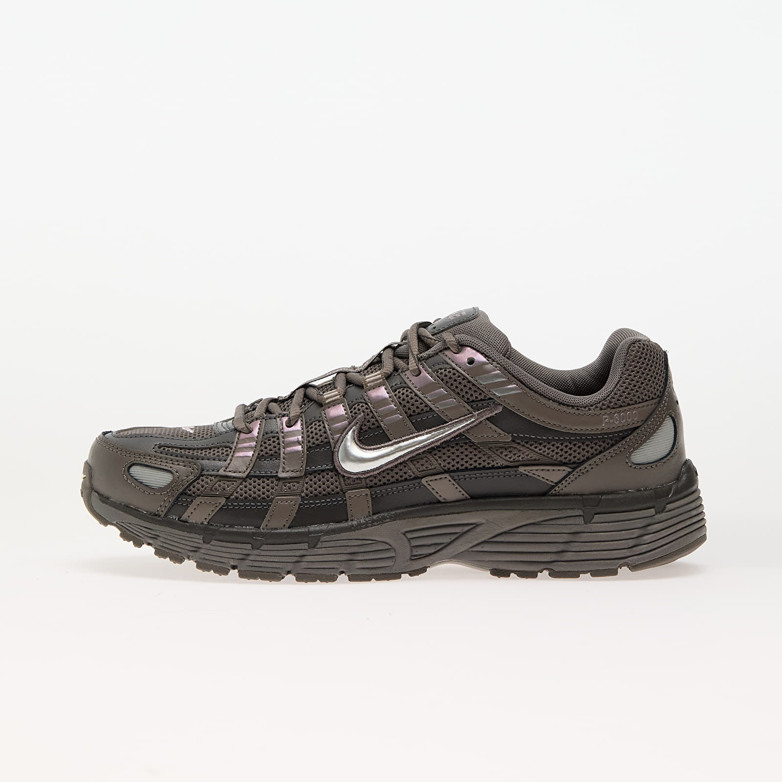 Herensneakers en -schoenen Nike P-6000 Cave Stone/ Metallic Silver-Medium Ash