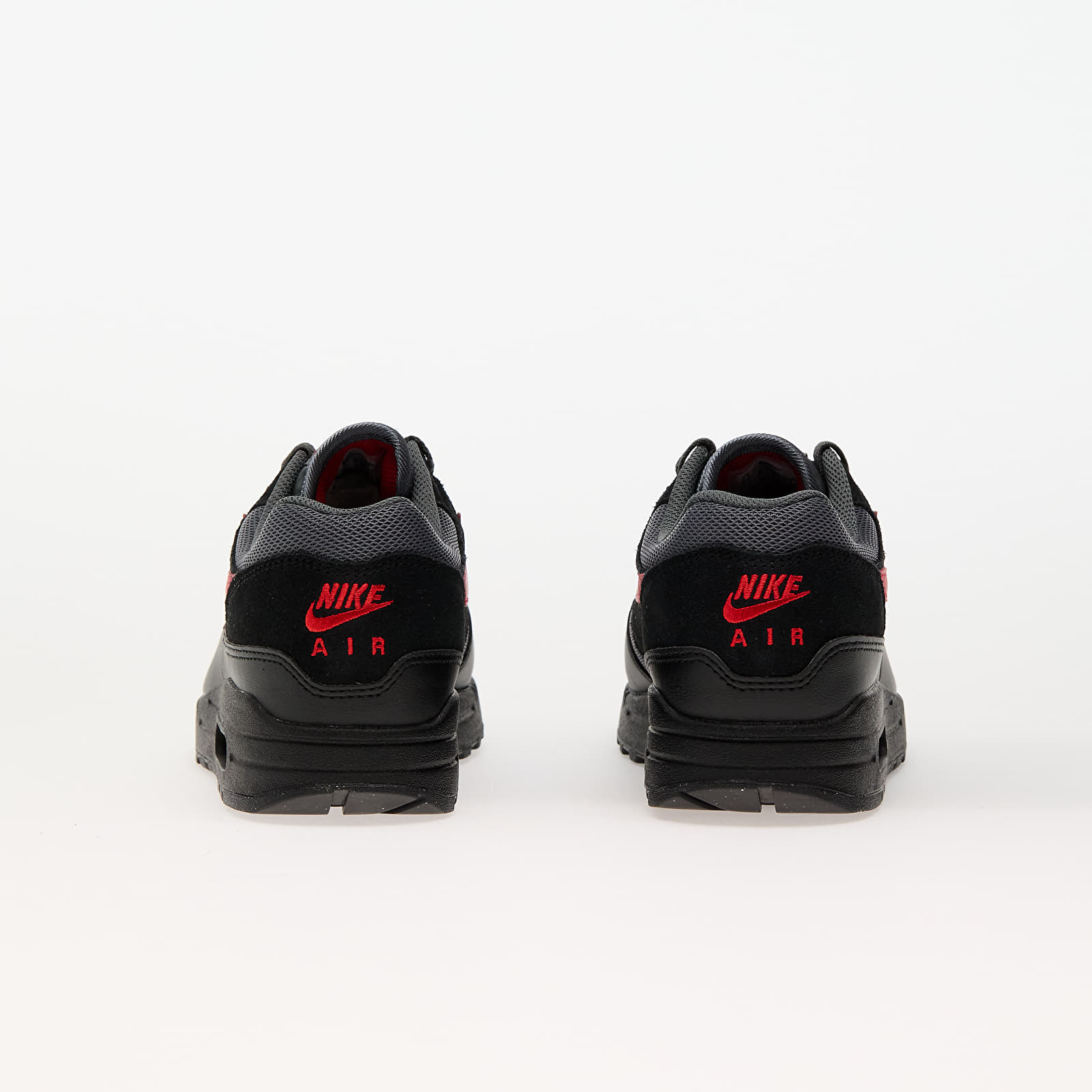 Sneakers og sko til mænd Nike Air Max 1 Essential Black/ University Red-Iron Grey