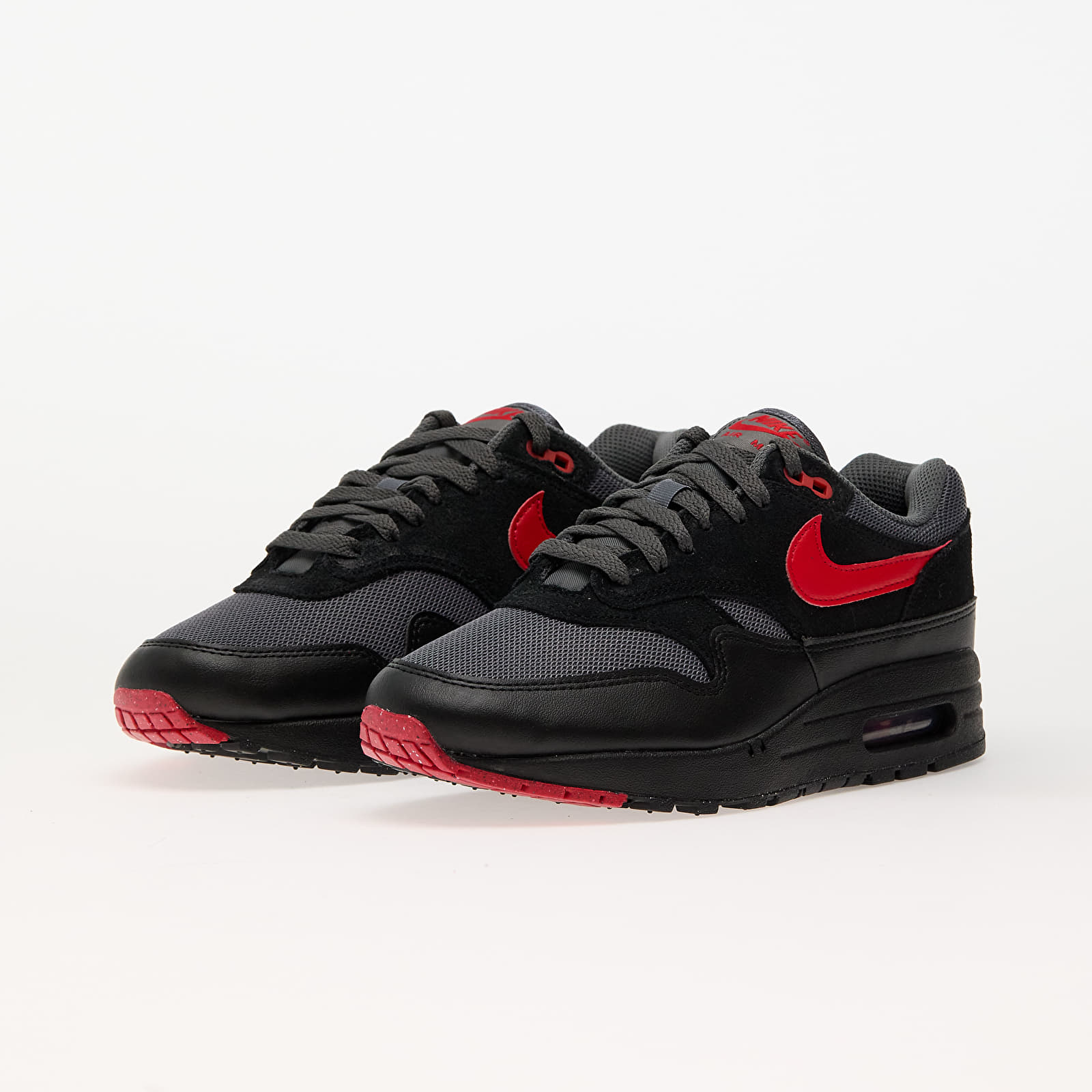 Sneakers og sko til mænd Nike Air Max 1 Essential Black/ University Red-Iron Grey