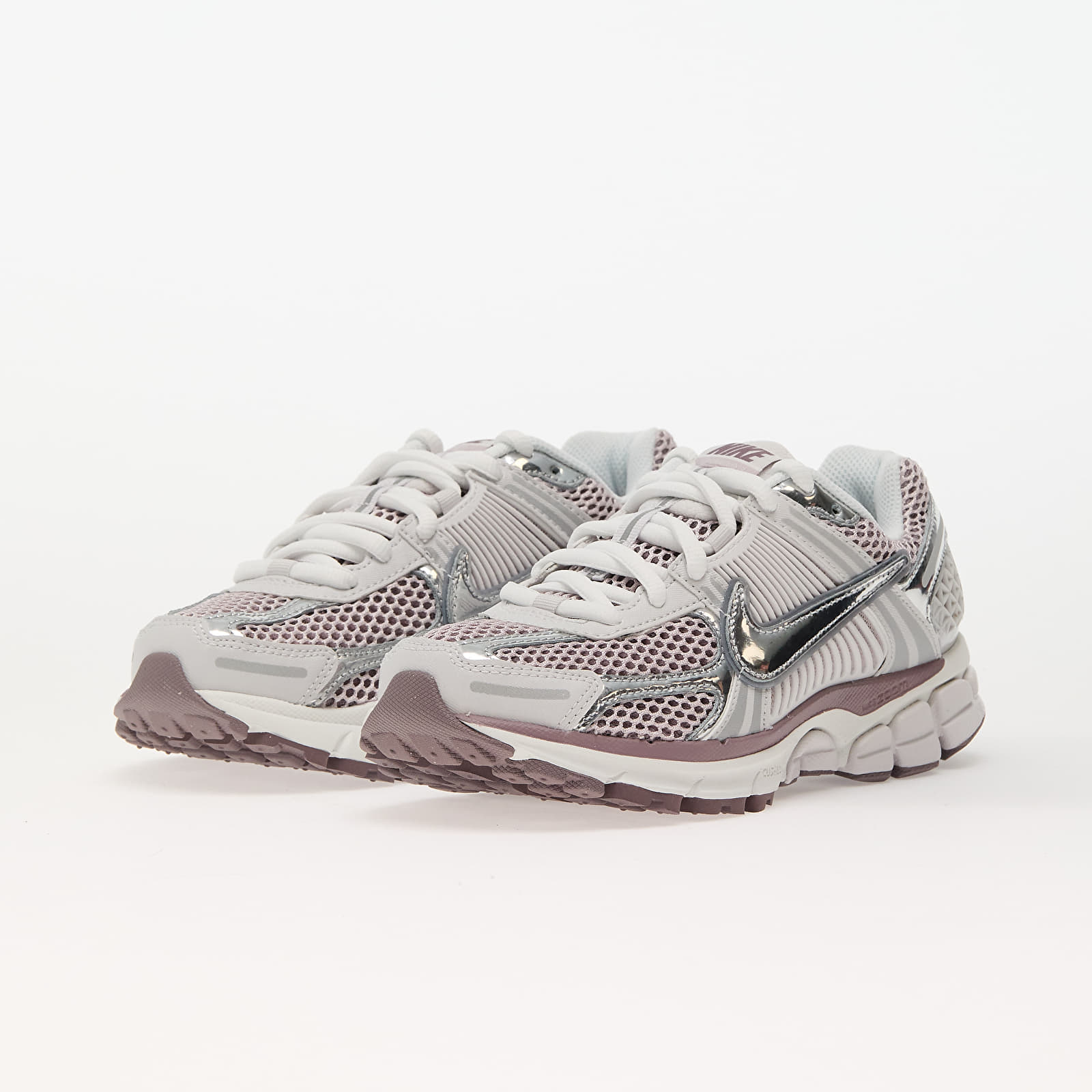 Naiste tossud ja kingad Nike W Zoom Vomero 5 Vast Grey/ Metallic Silver
