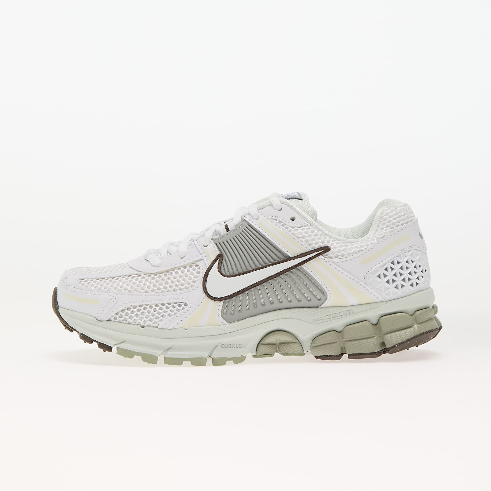 Naiste tossud ja kingad Nike W Zoom Vomero 5 White/ Summit White-Lt Smoke Grey