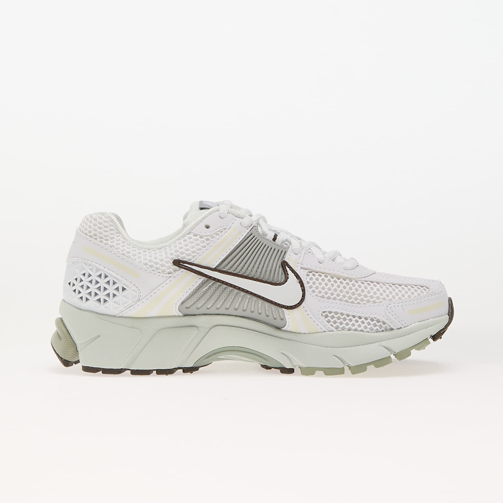 Sneakers und Schuhe für Frauen Nike W Zoom Vomero 5 White/ Summit White-Lt Smoke Grey