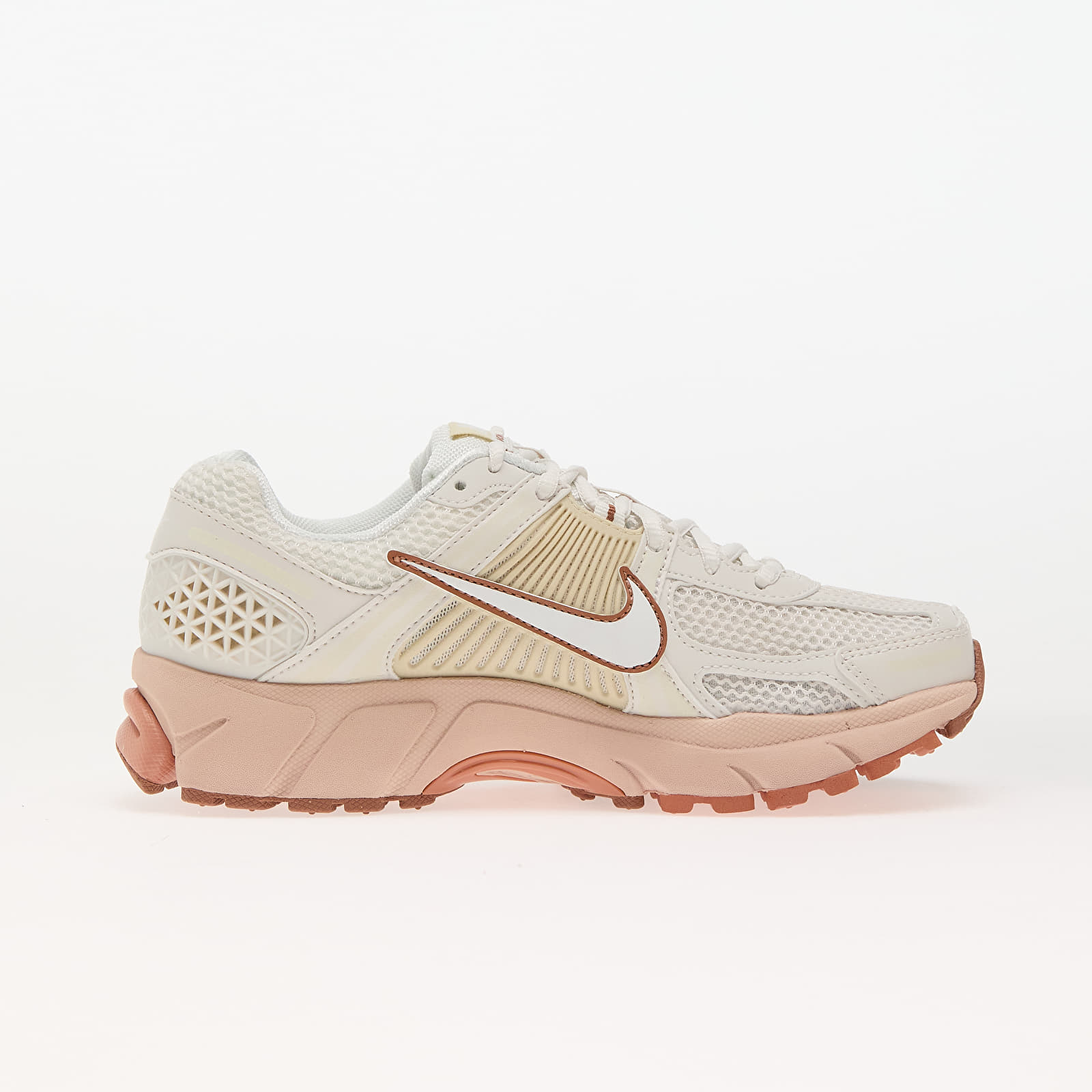 Naisten lenkkarit ja kengät Nike W Zoom Vomero 5 Phantom/ Summit White-Particle Beige