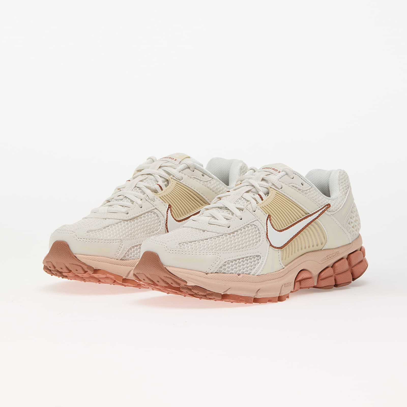 Women's sneakers and shoes Nike W Zoom Vomero 5 Phantom/ Summit White-Particle Beige