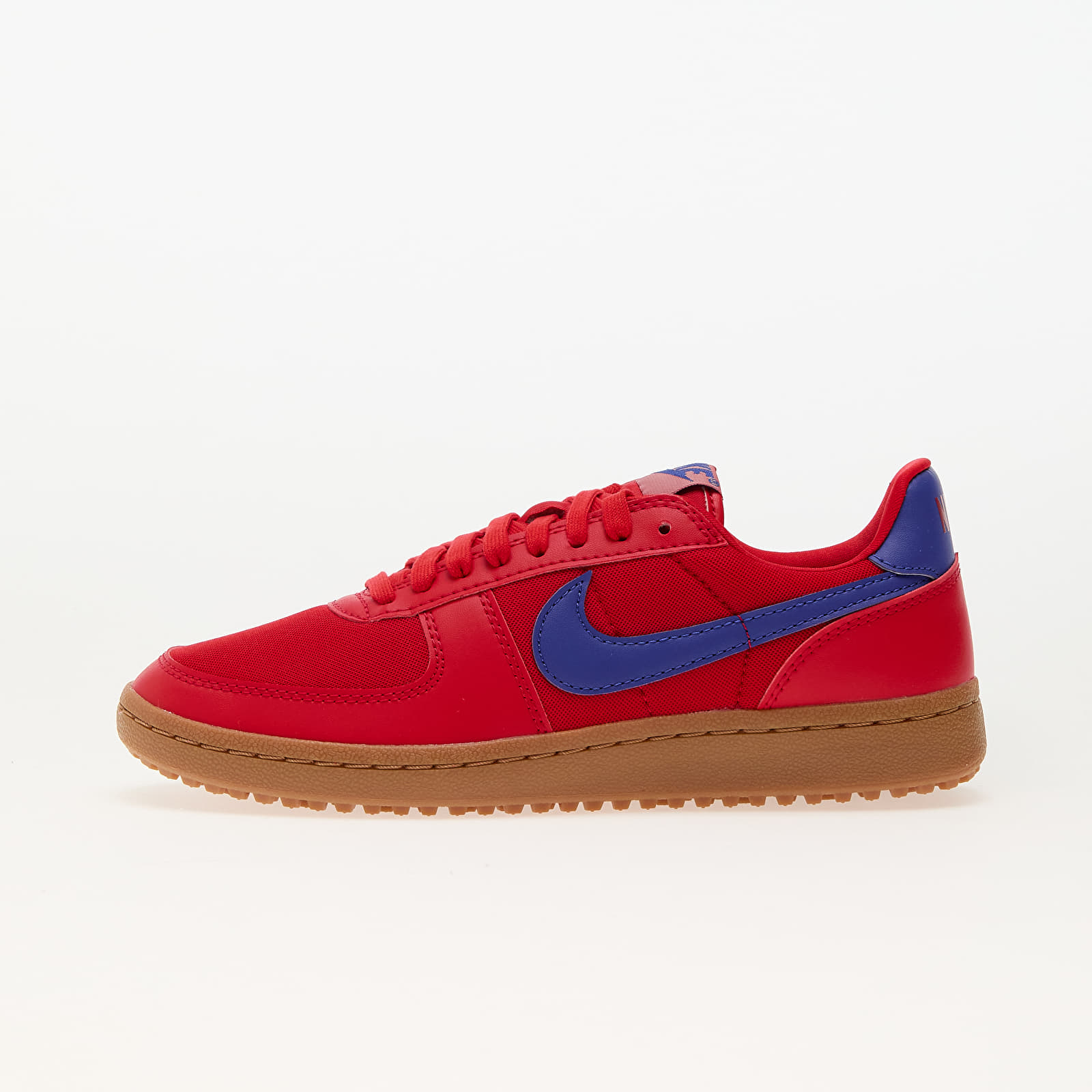 Sneakers und Schuhe für Frauen Nike W Field General University Red/ Deep Night-Gum Med Brown